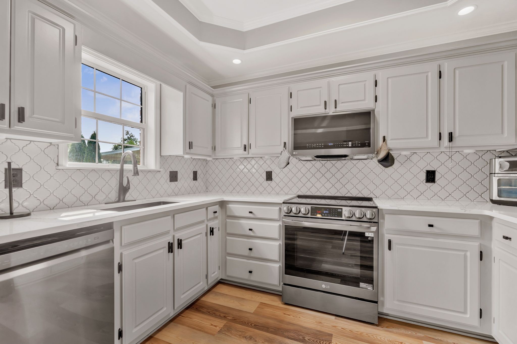 2555 Shinnecock Ct