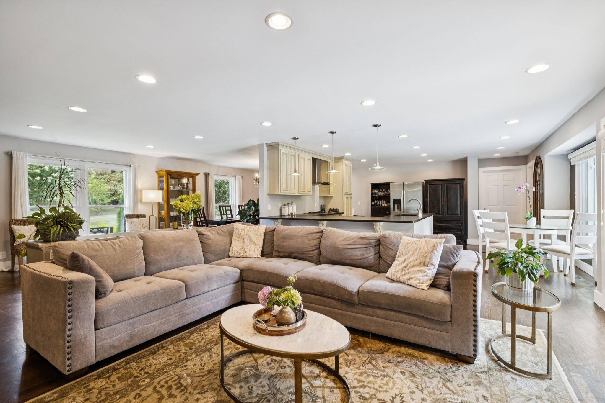 9232 Queensboro