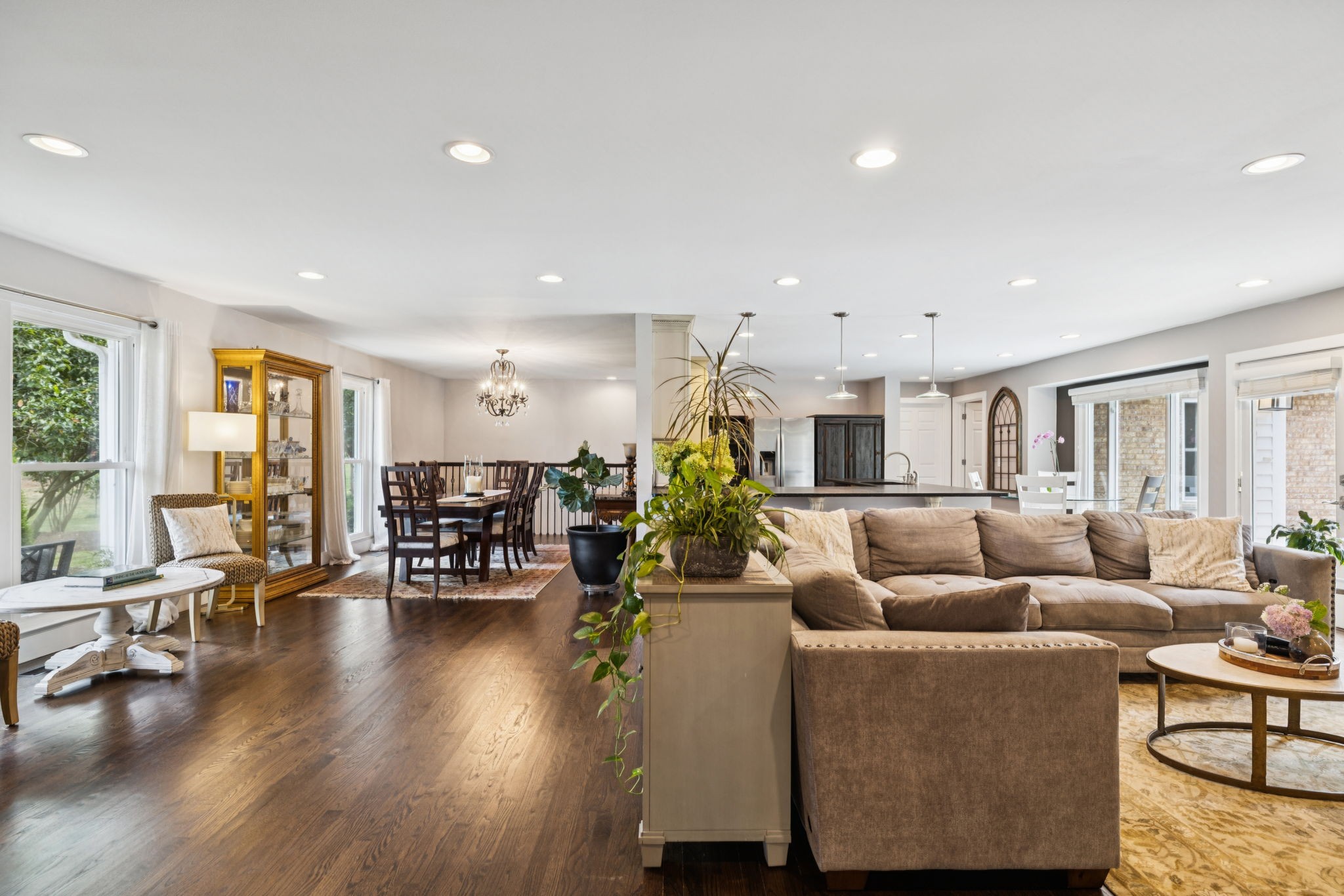 9232 Queensboro