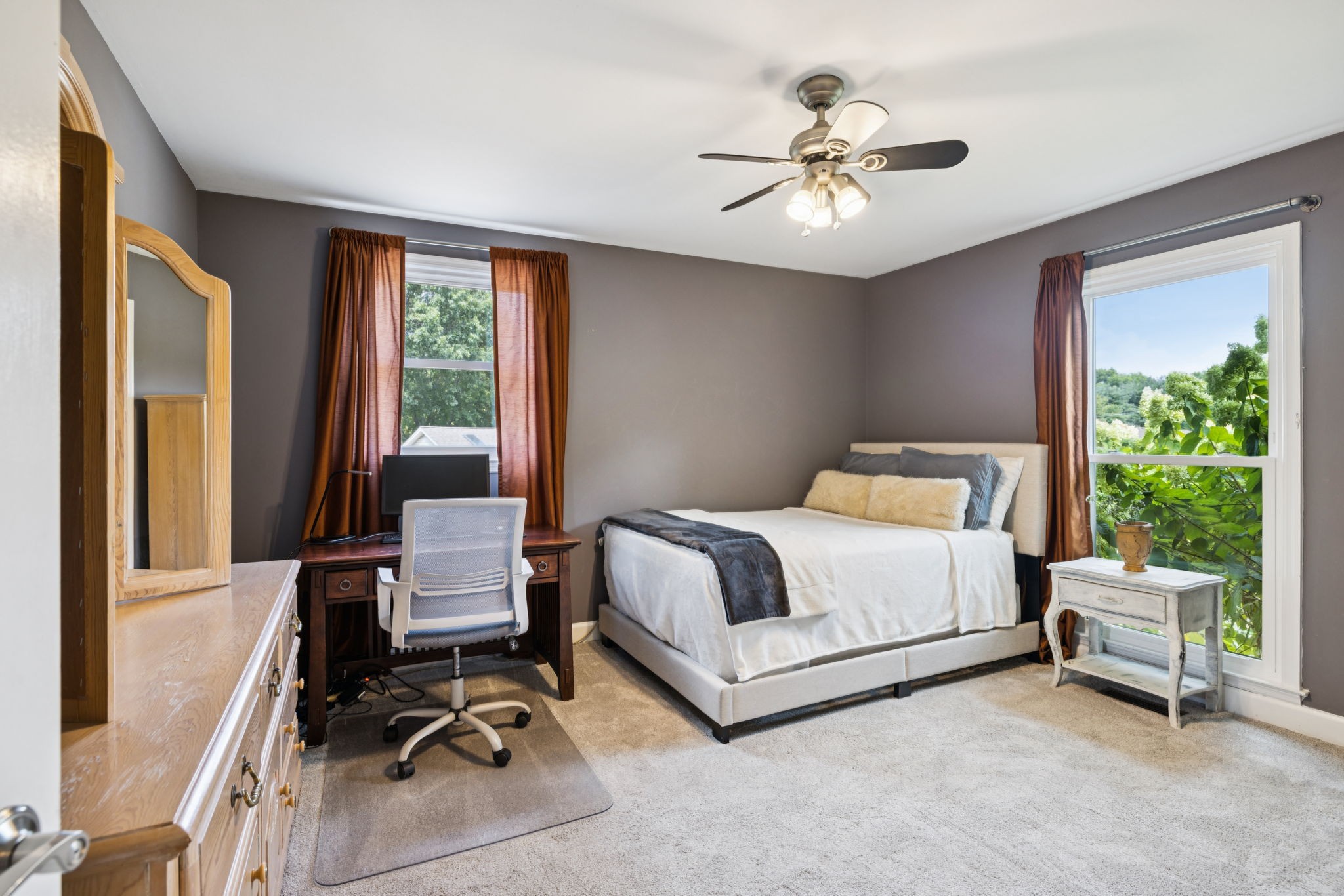 9232 Queensboro