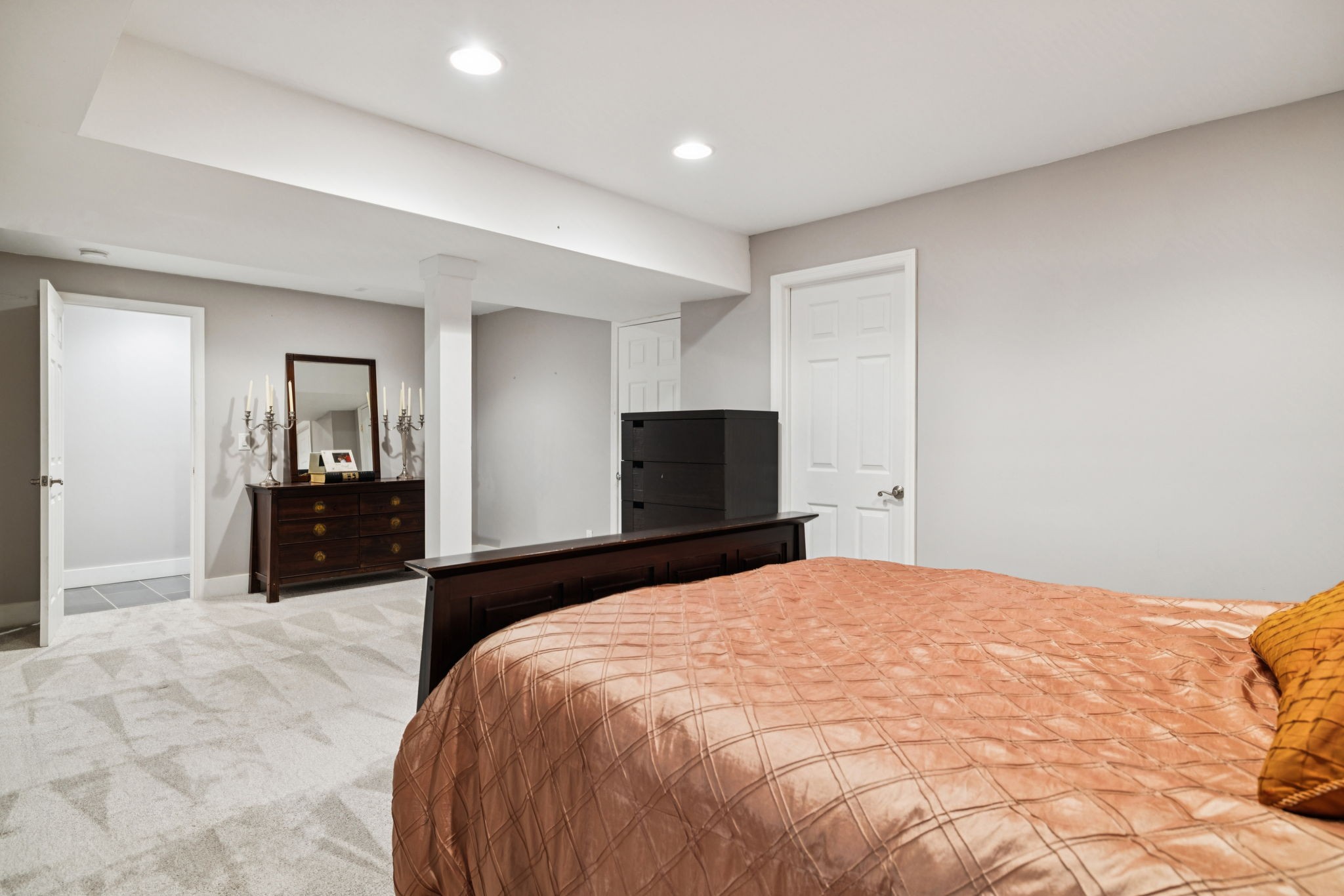 9232 Queensboro