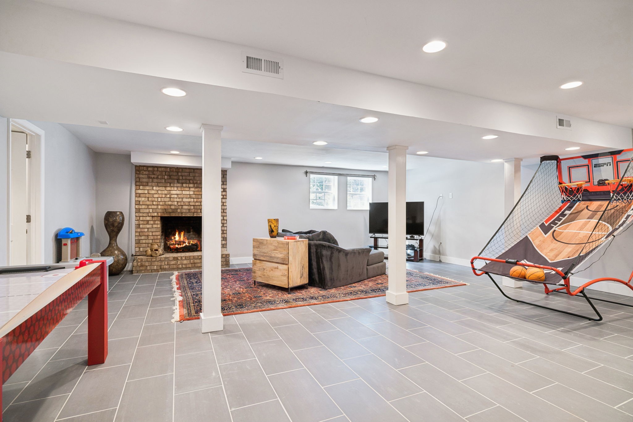 9232 Queensboro