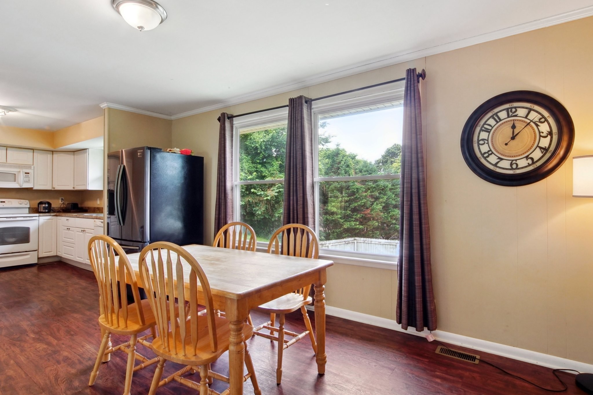 121 Teelia Dr