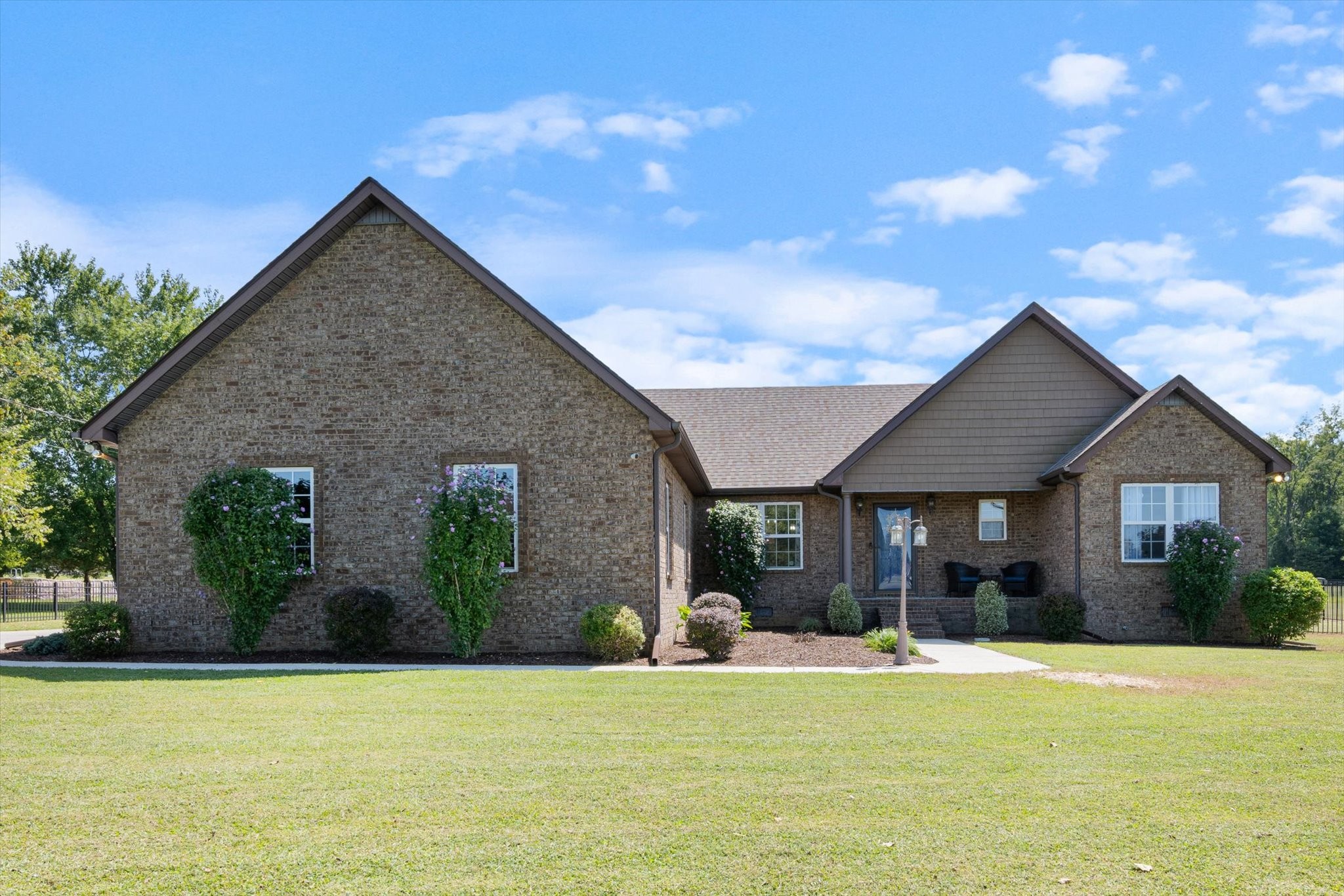 101 Holly Ct
