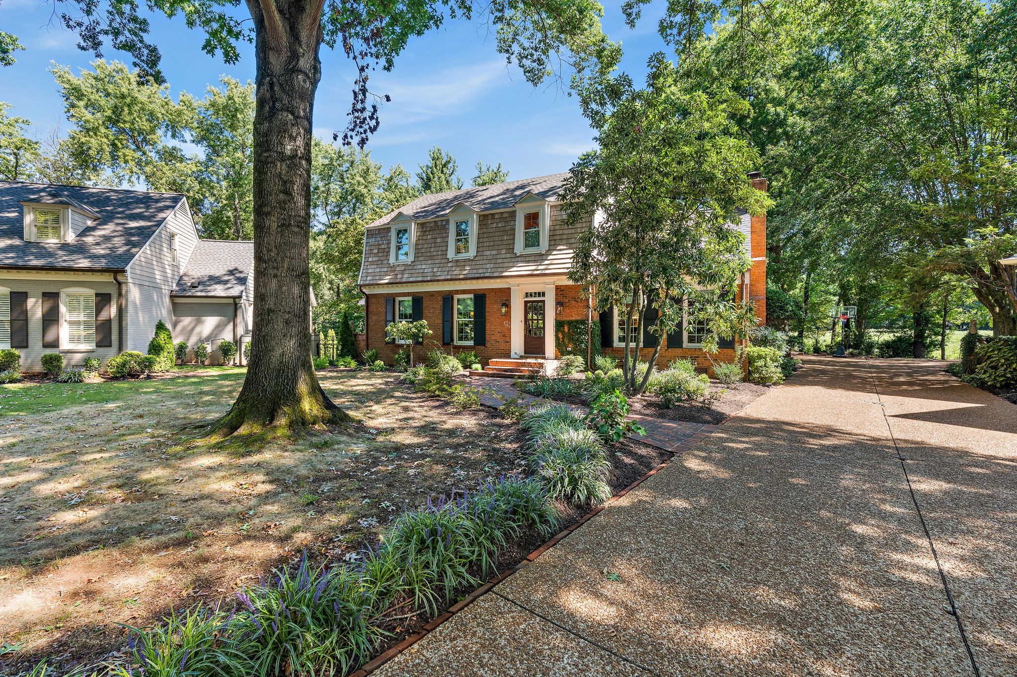 105 Eaton Ct