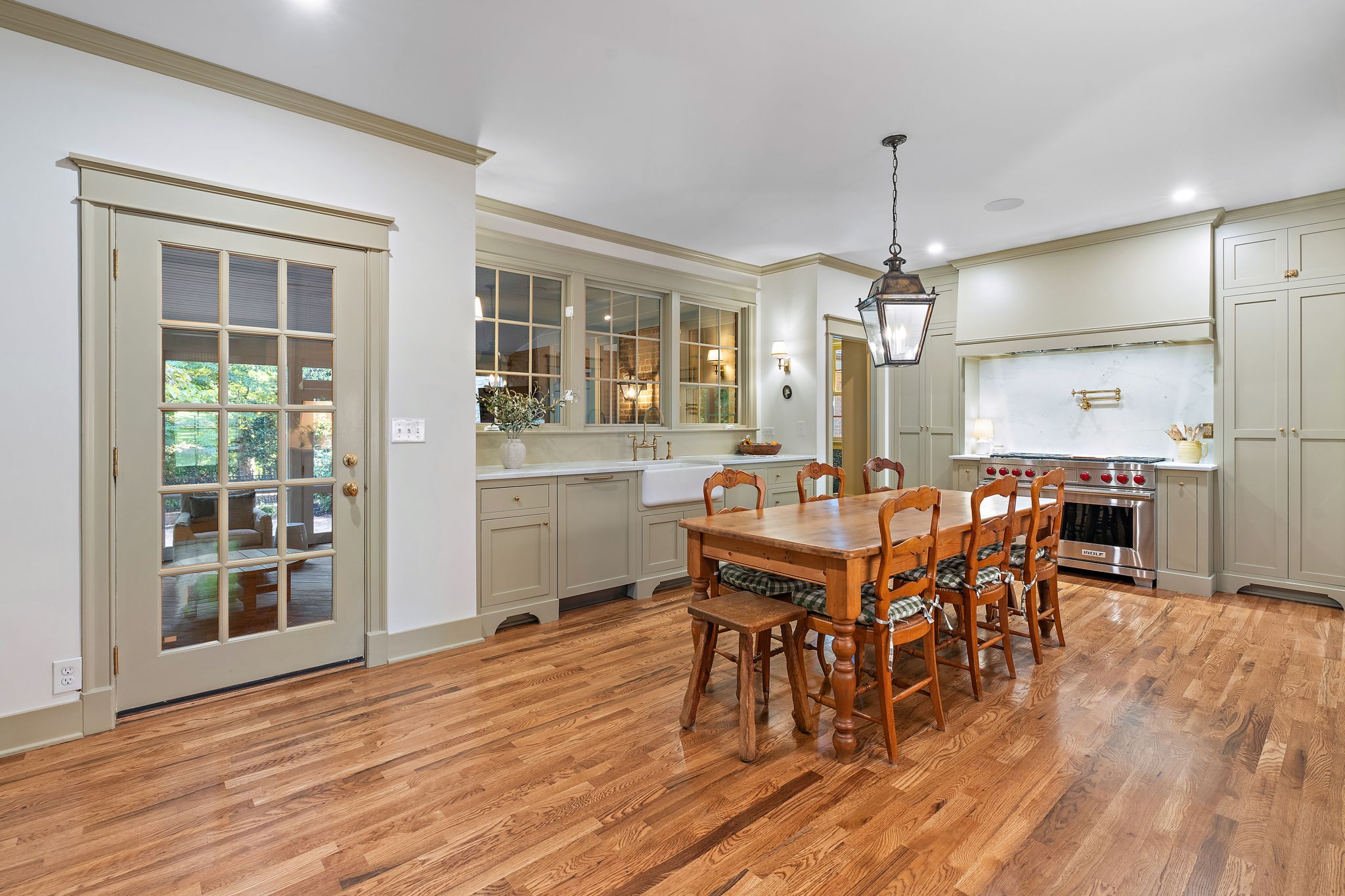 105 Eaton Ct