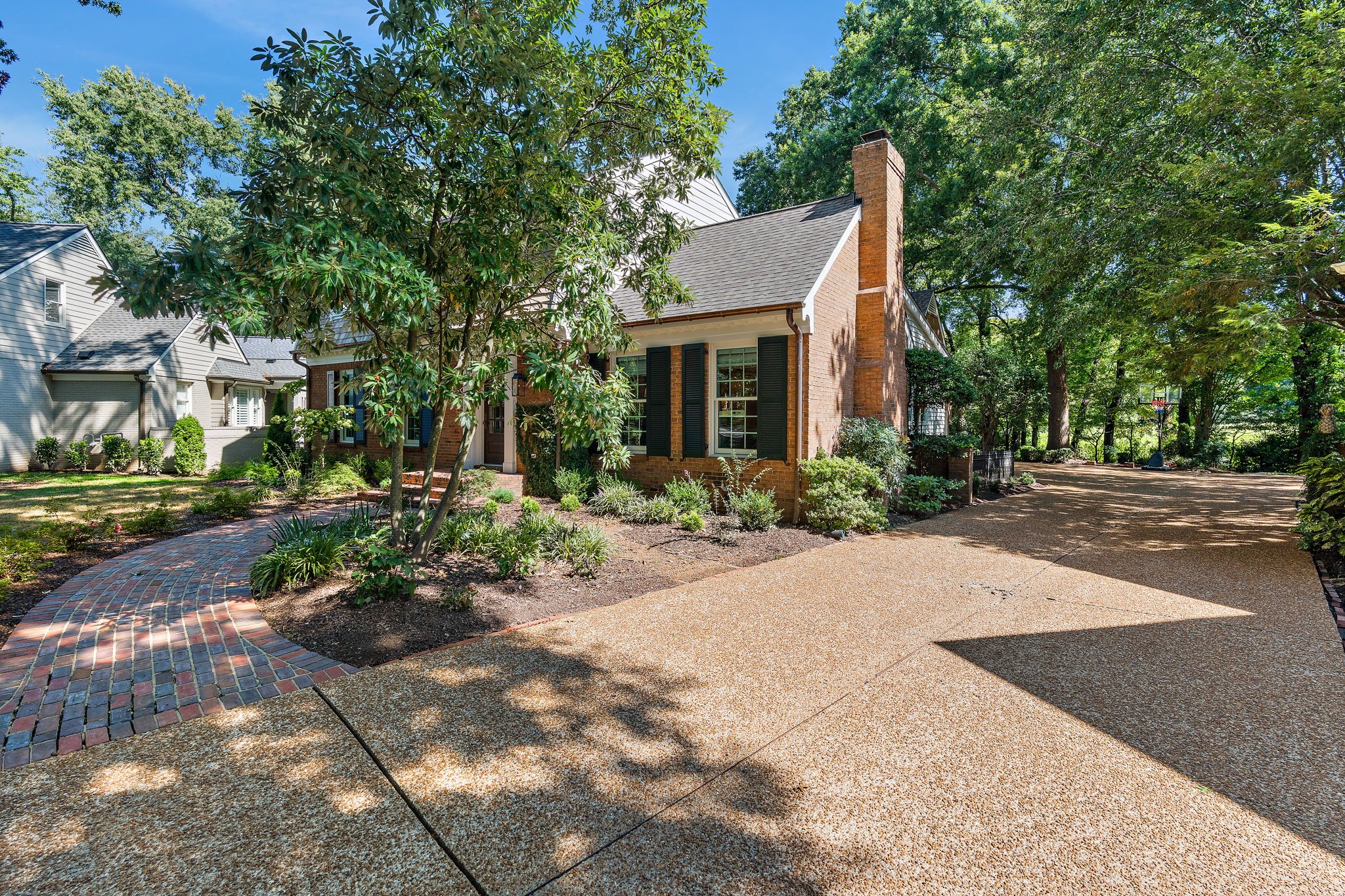 105 Eaton Ct
