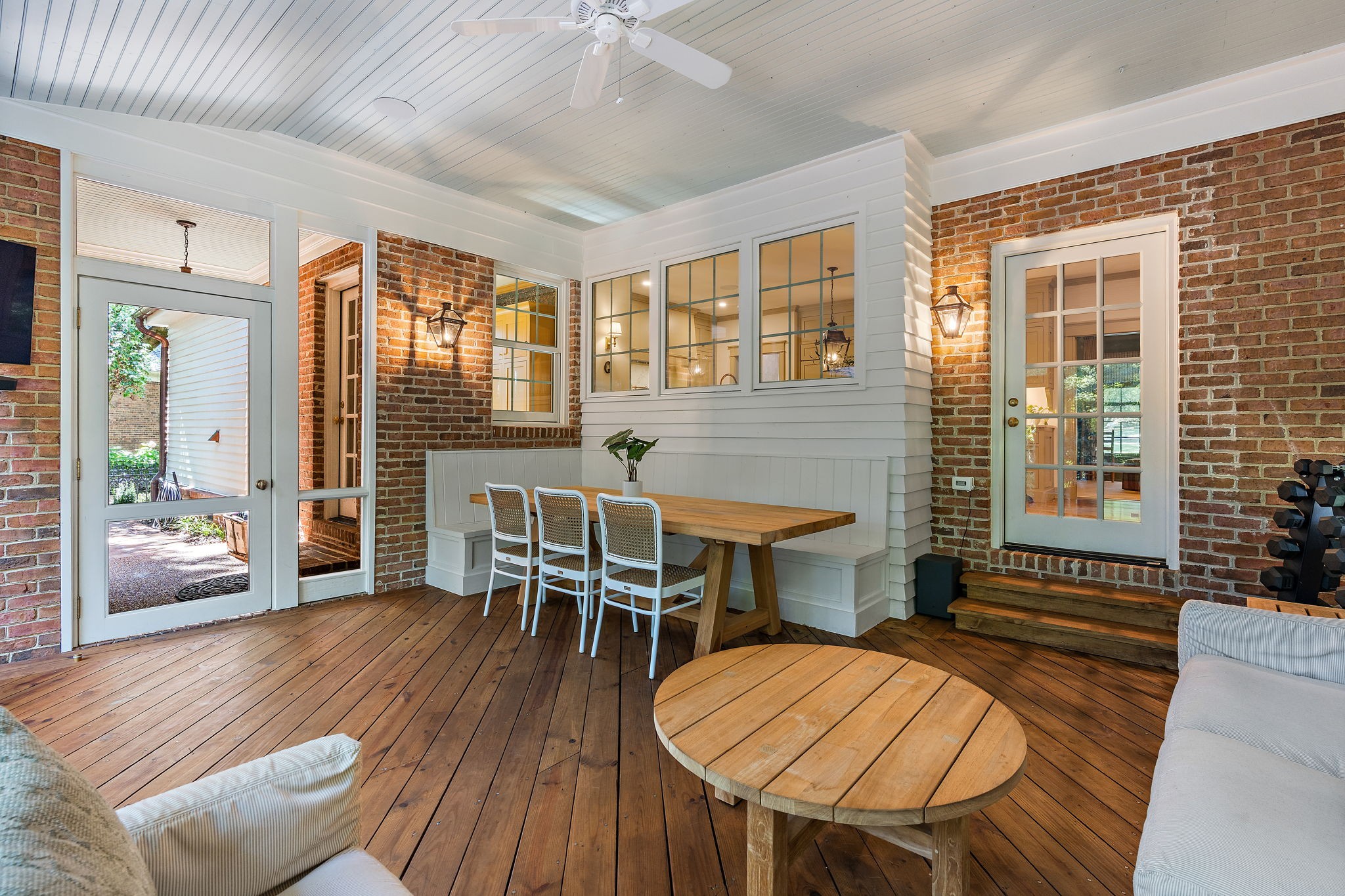105 Eaton Ct