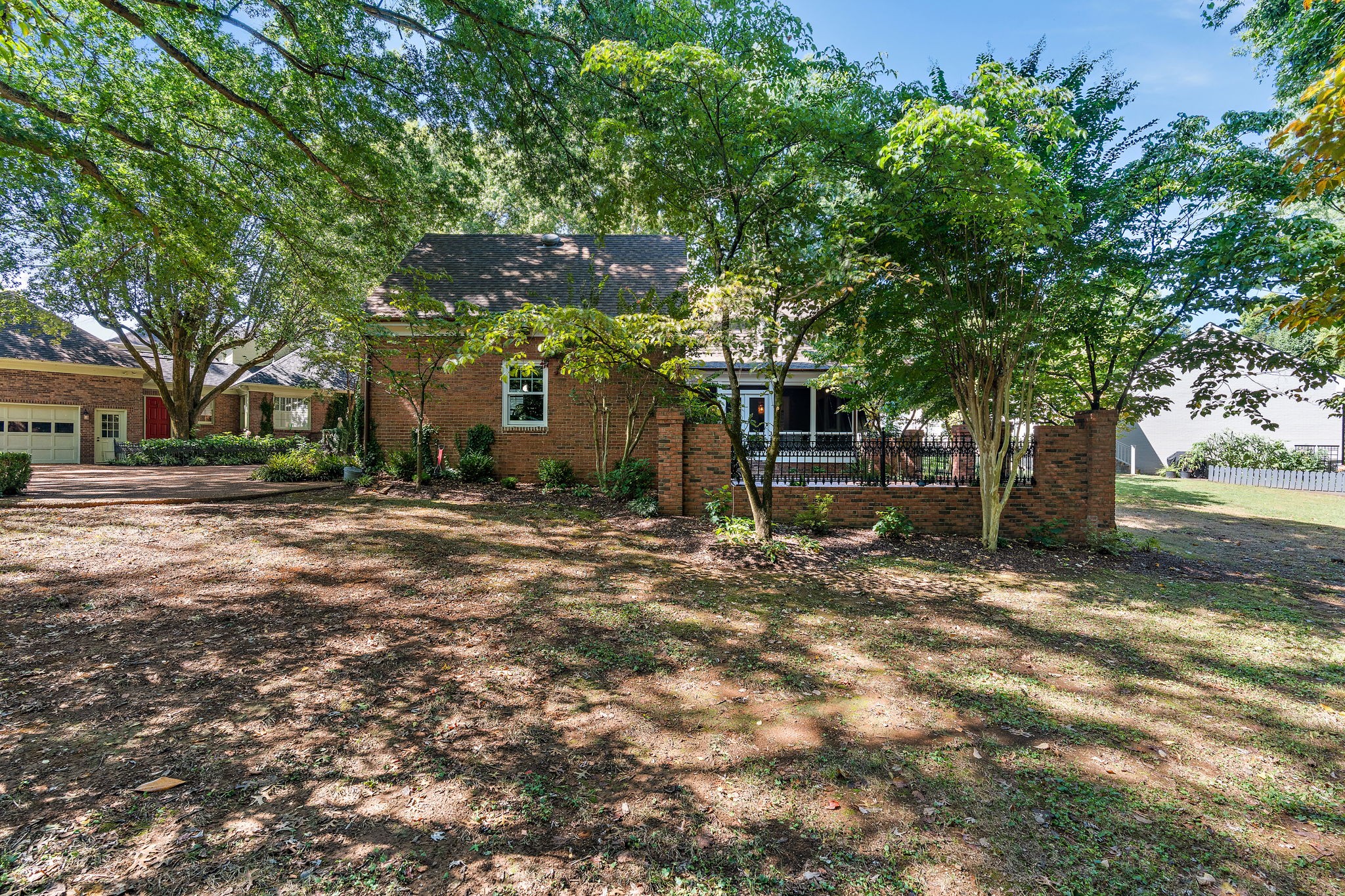 105 Eaton Ct