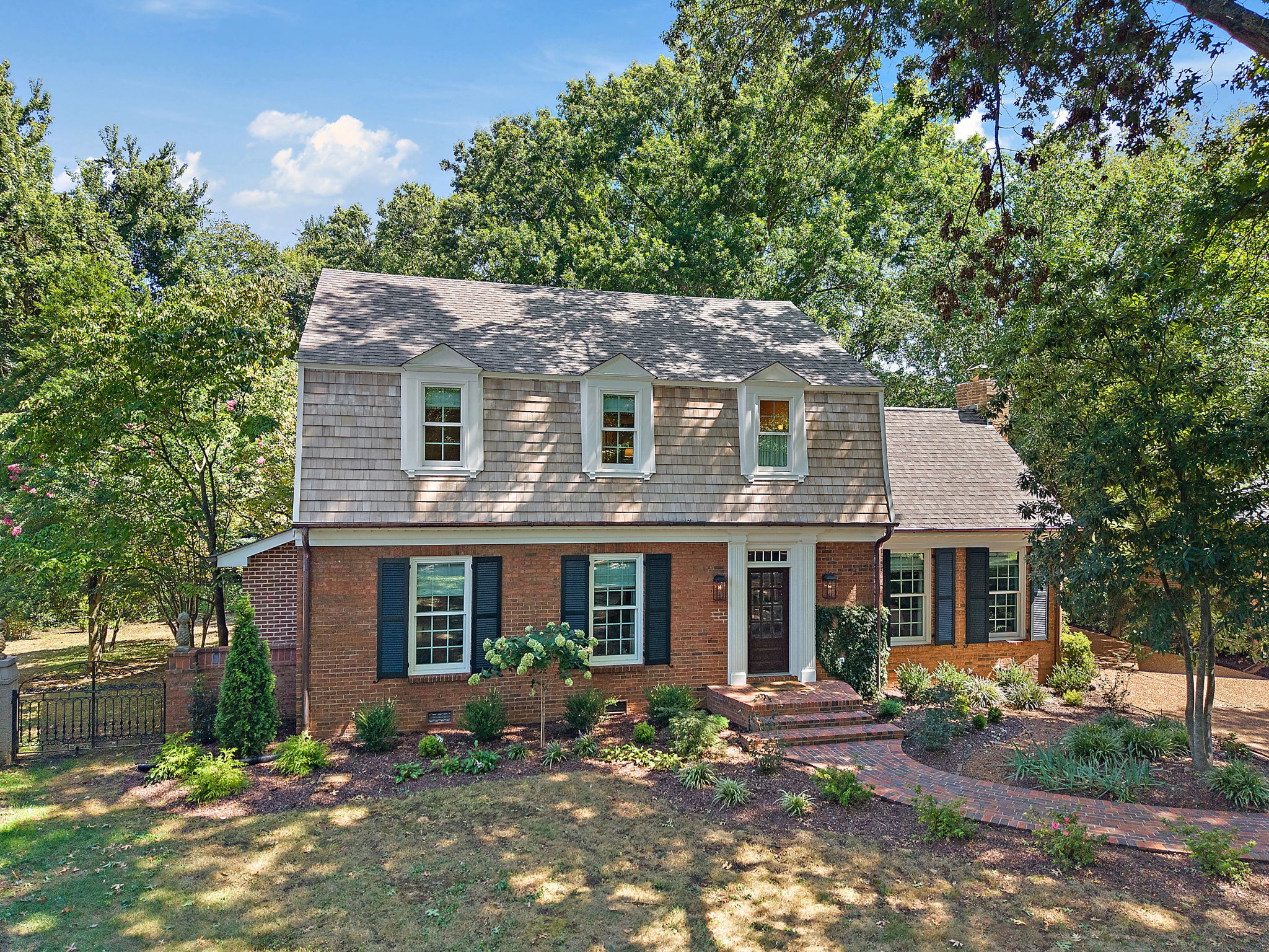 105 Eaton Ct