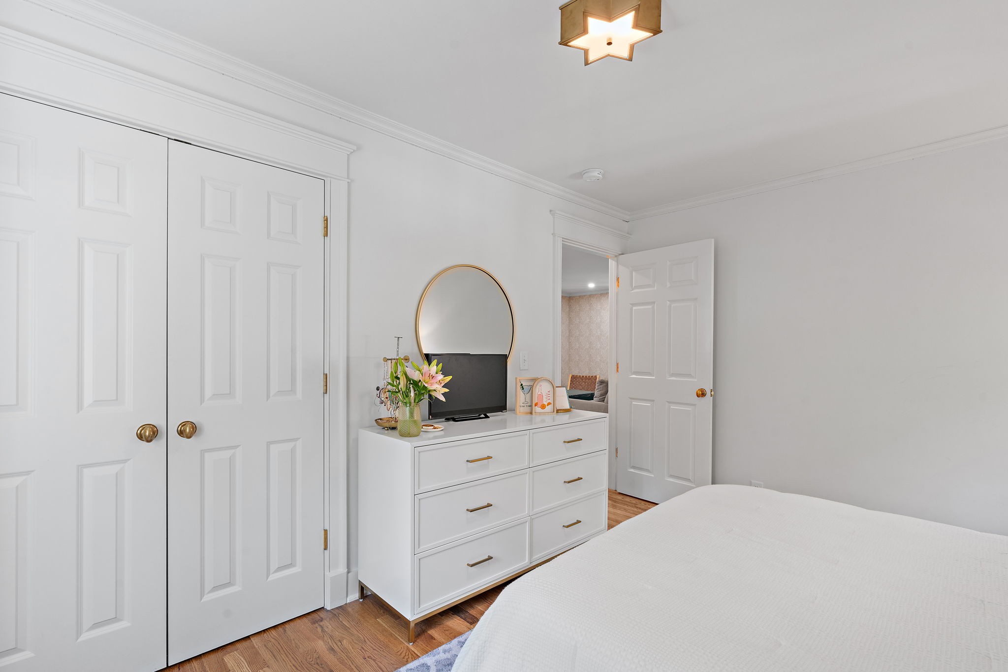 105 Eaton Ct