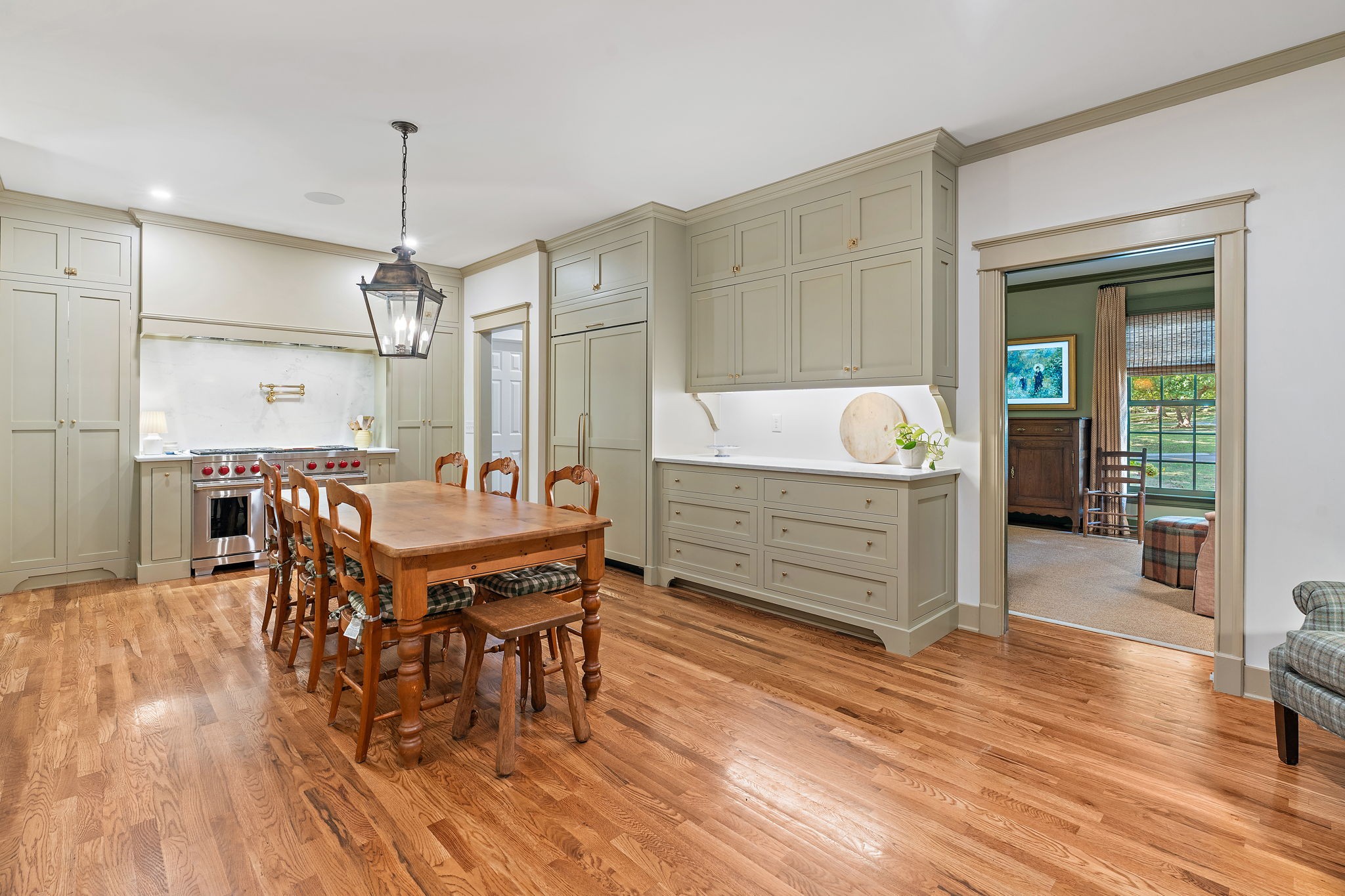 105 Eaton Ct