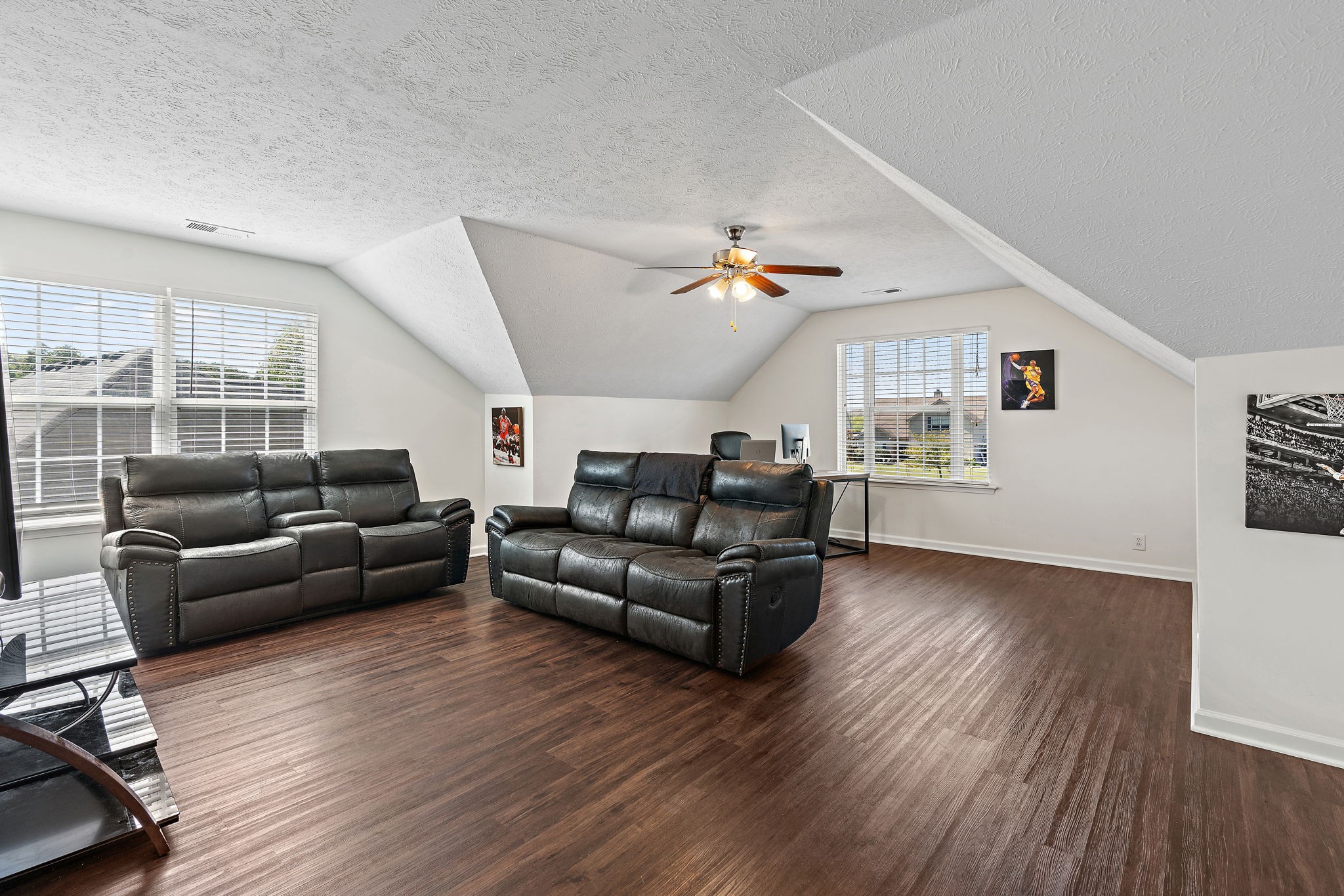 4332 Pender Ct