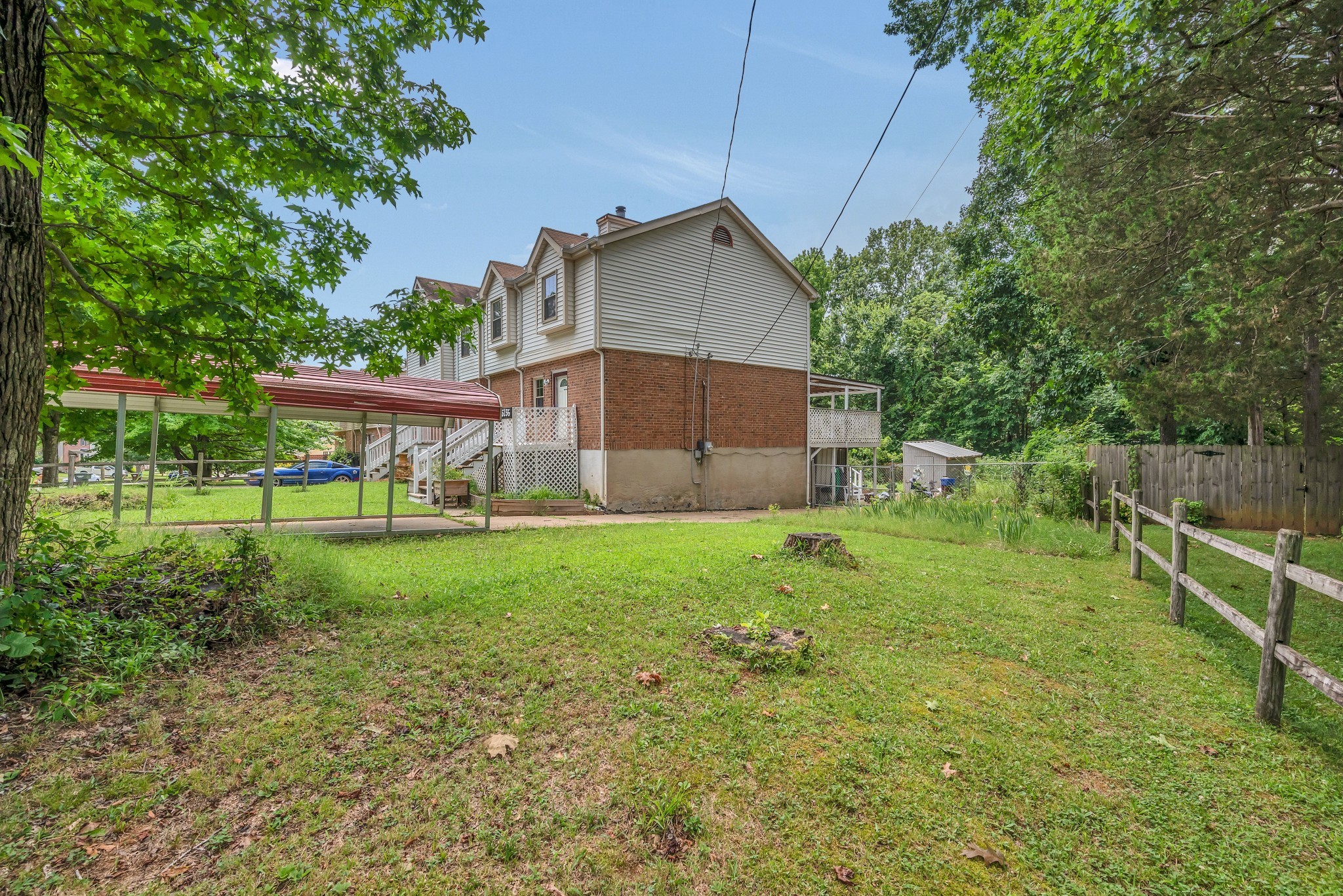5156 Hunters Point Ln