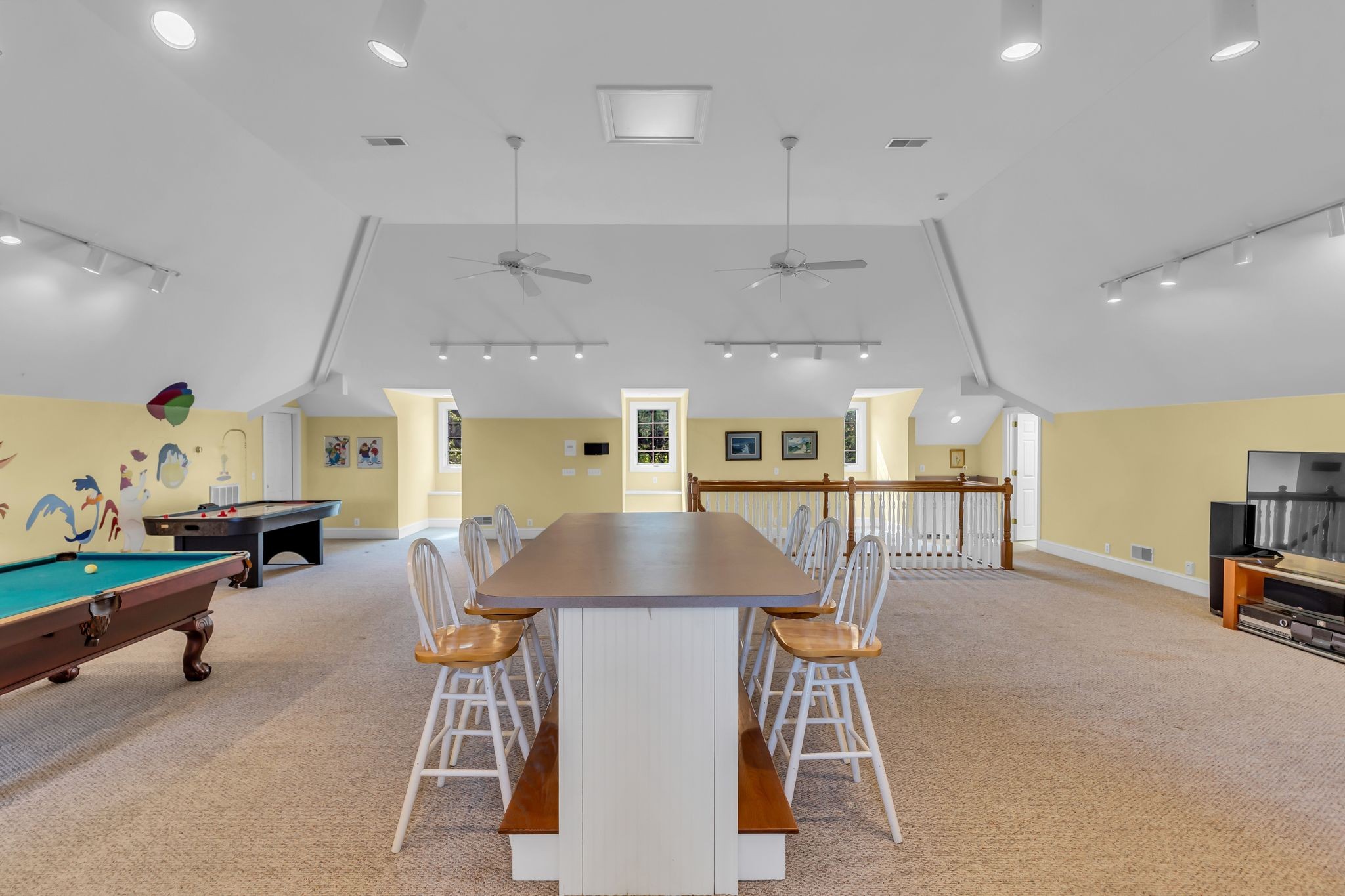 1728 Shagbark Trl