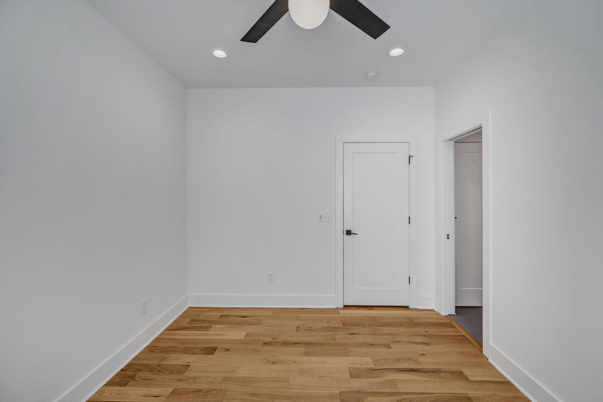 2309 23rd Ave, N Unit: A