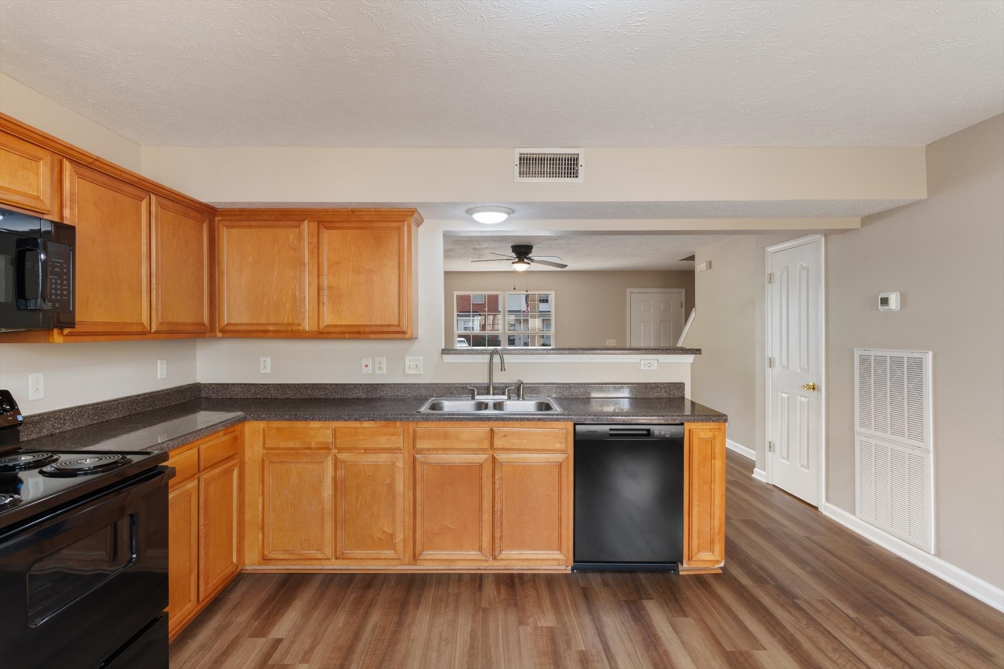 304 Arapaho Dr