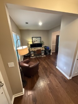 3121 Castleton Dr