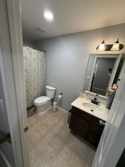 3121 Castleton Dr
