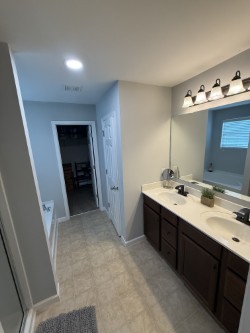 3121 Castleton Dr
