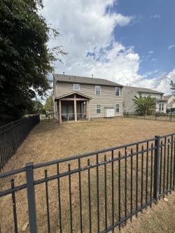 3121 Castleton Dr