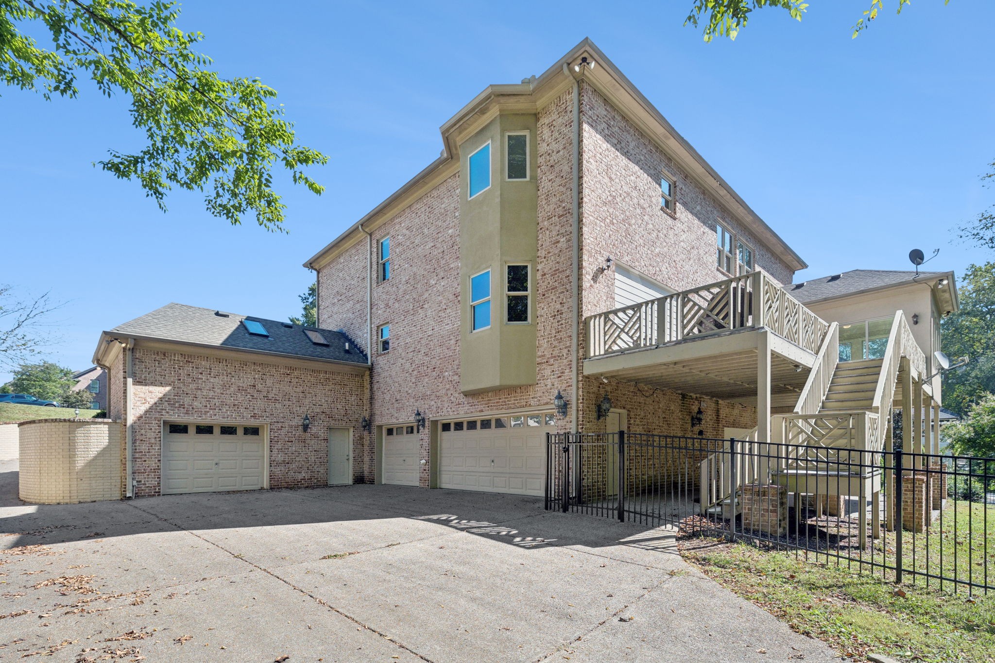 9619 Deer Track Ct