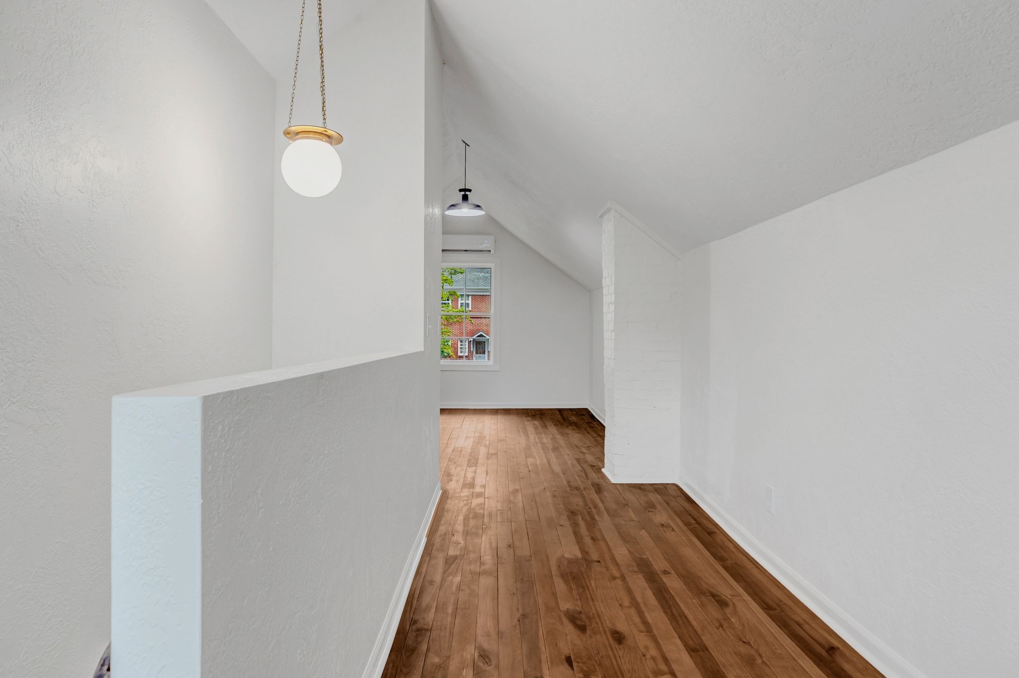 114 S Hancock St