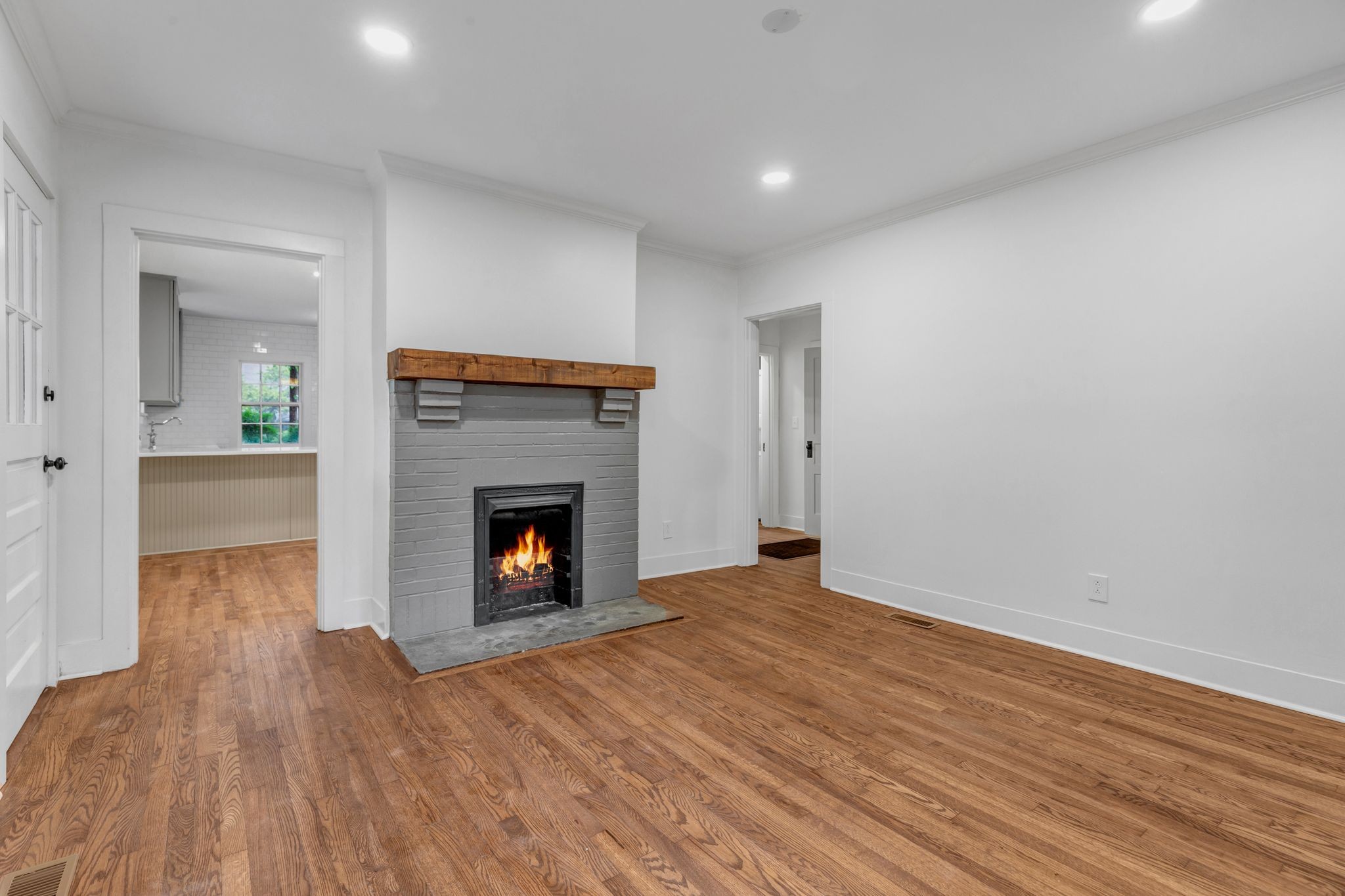 114 S Hancock St