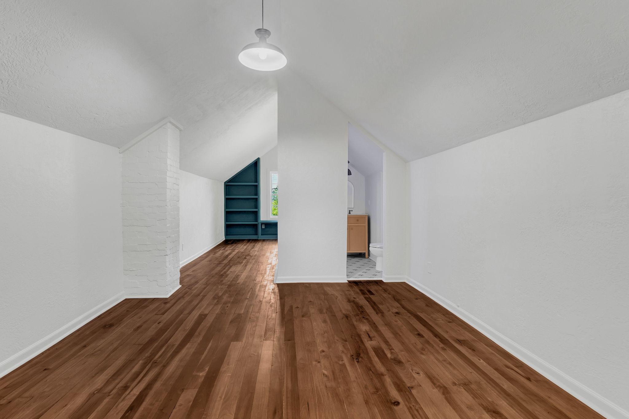114 S Hancock St