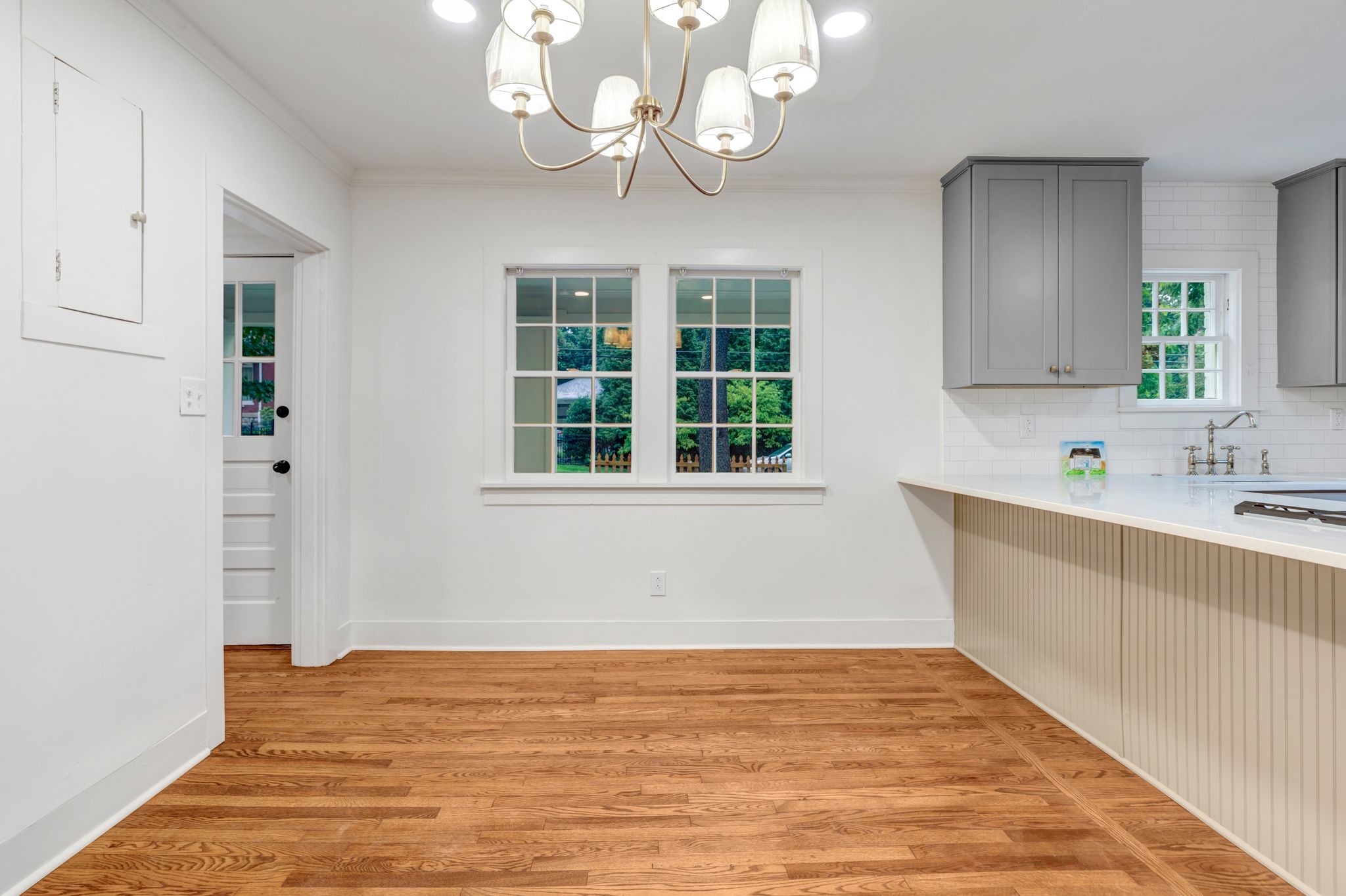 114 S Hancock St