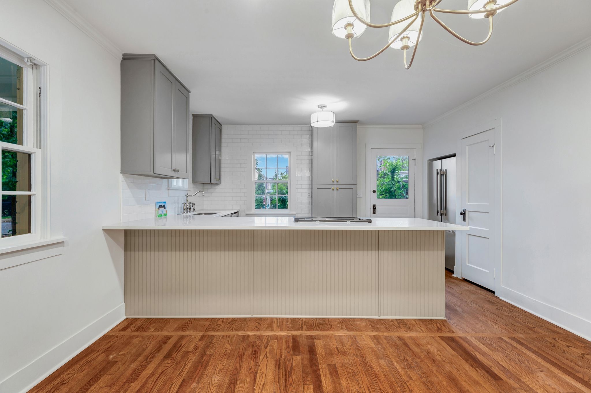 114 S Hancock St
