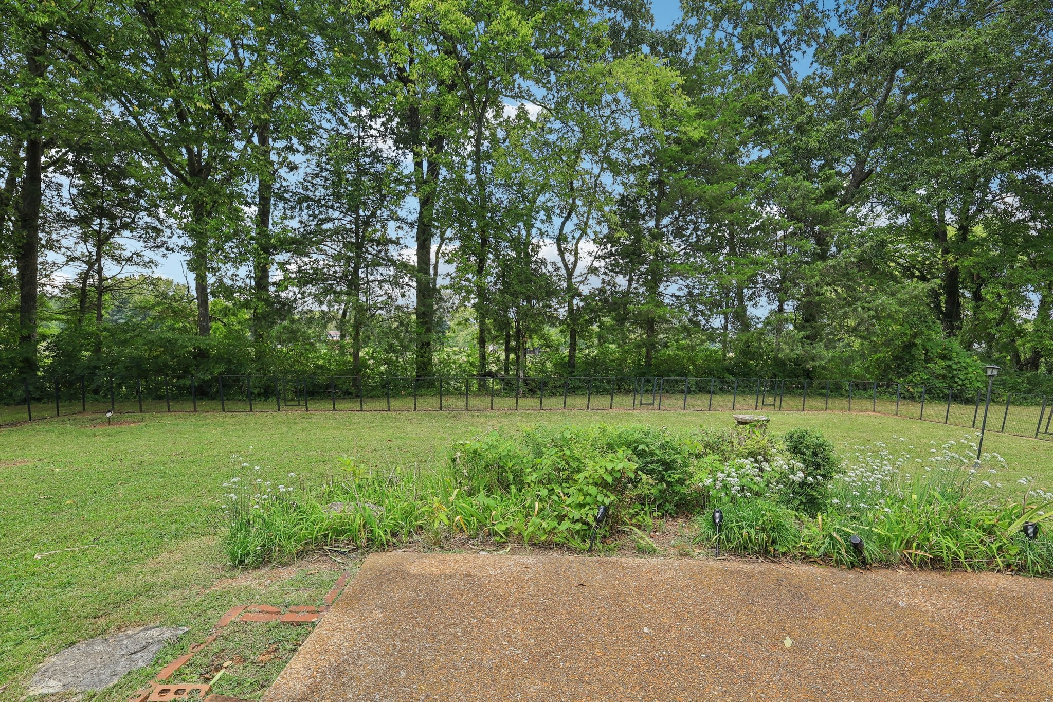 2635 Chase Ln