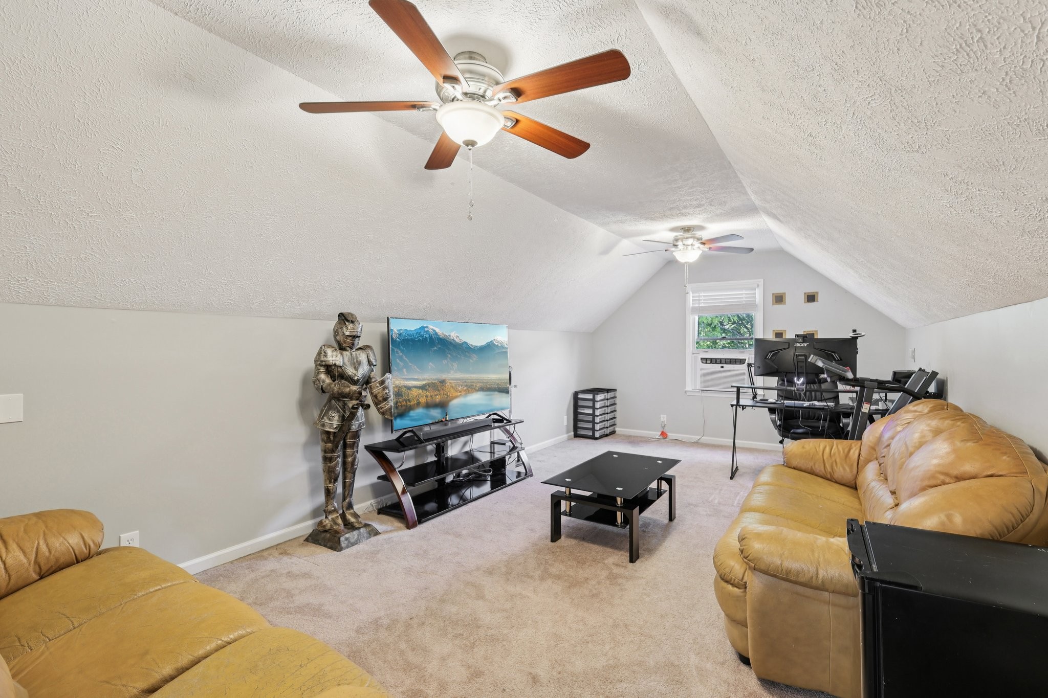 2635 Chase Ln