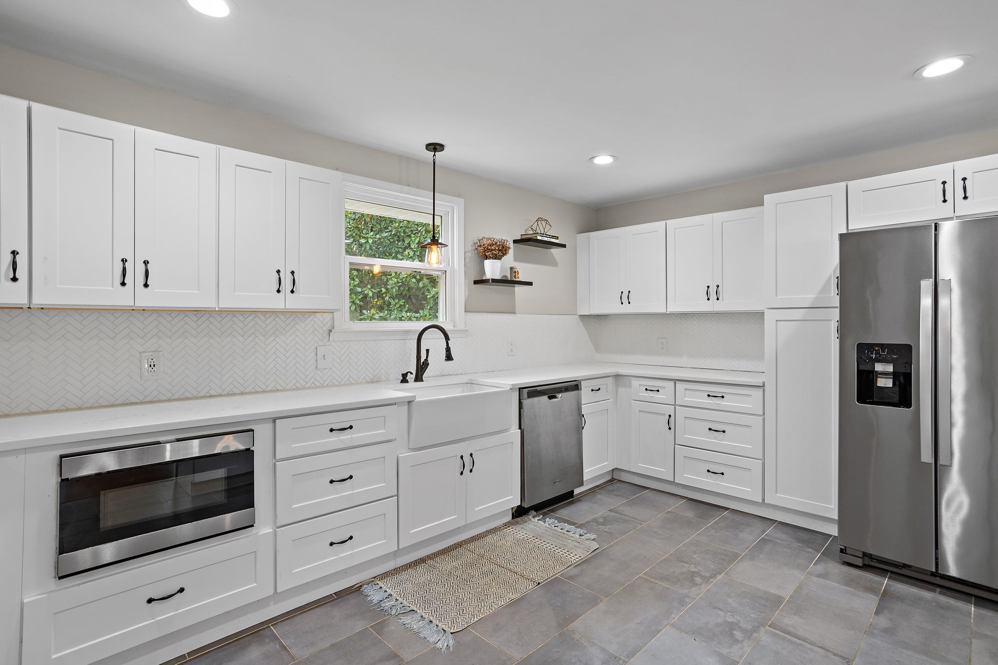 613 River Rouge Dr