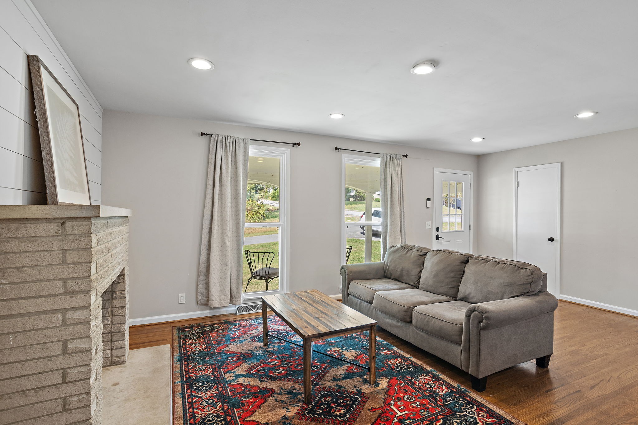 613 River Rouge Dr