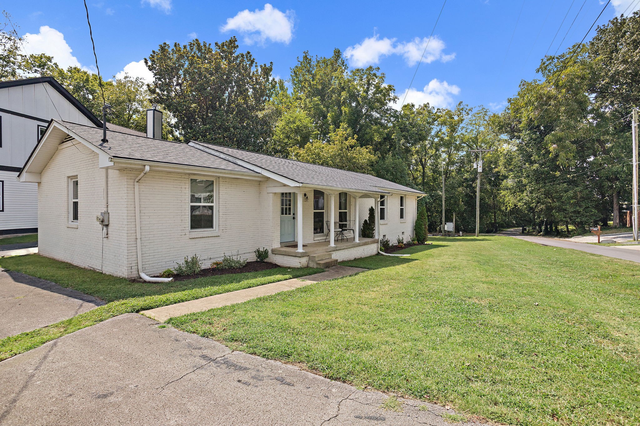 613 River Rouge Dr