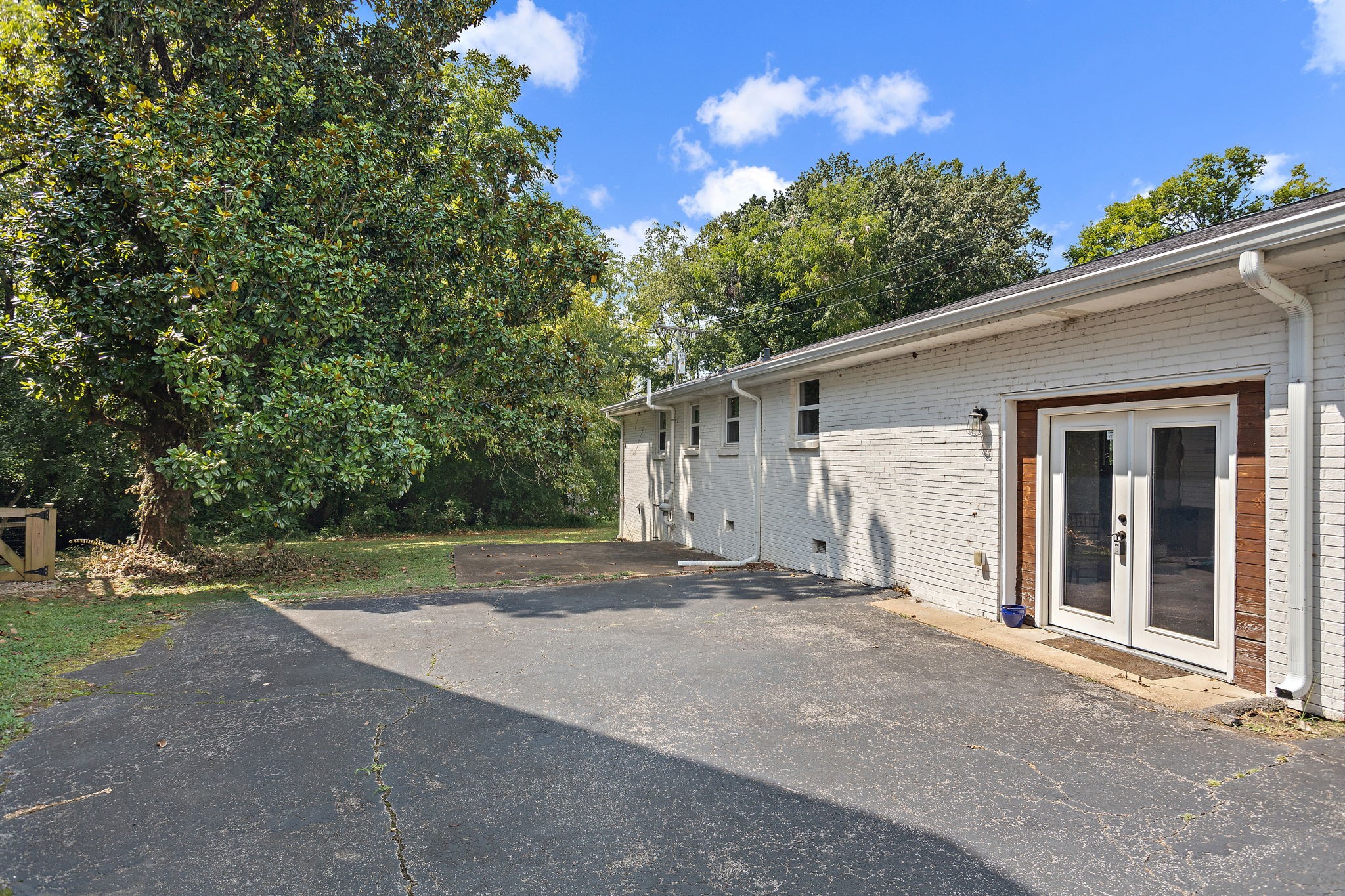 613 River Rouge Dr