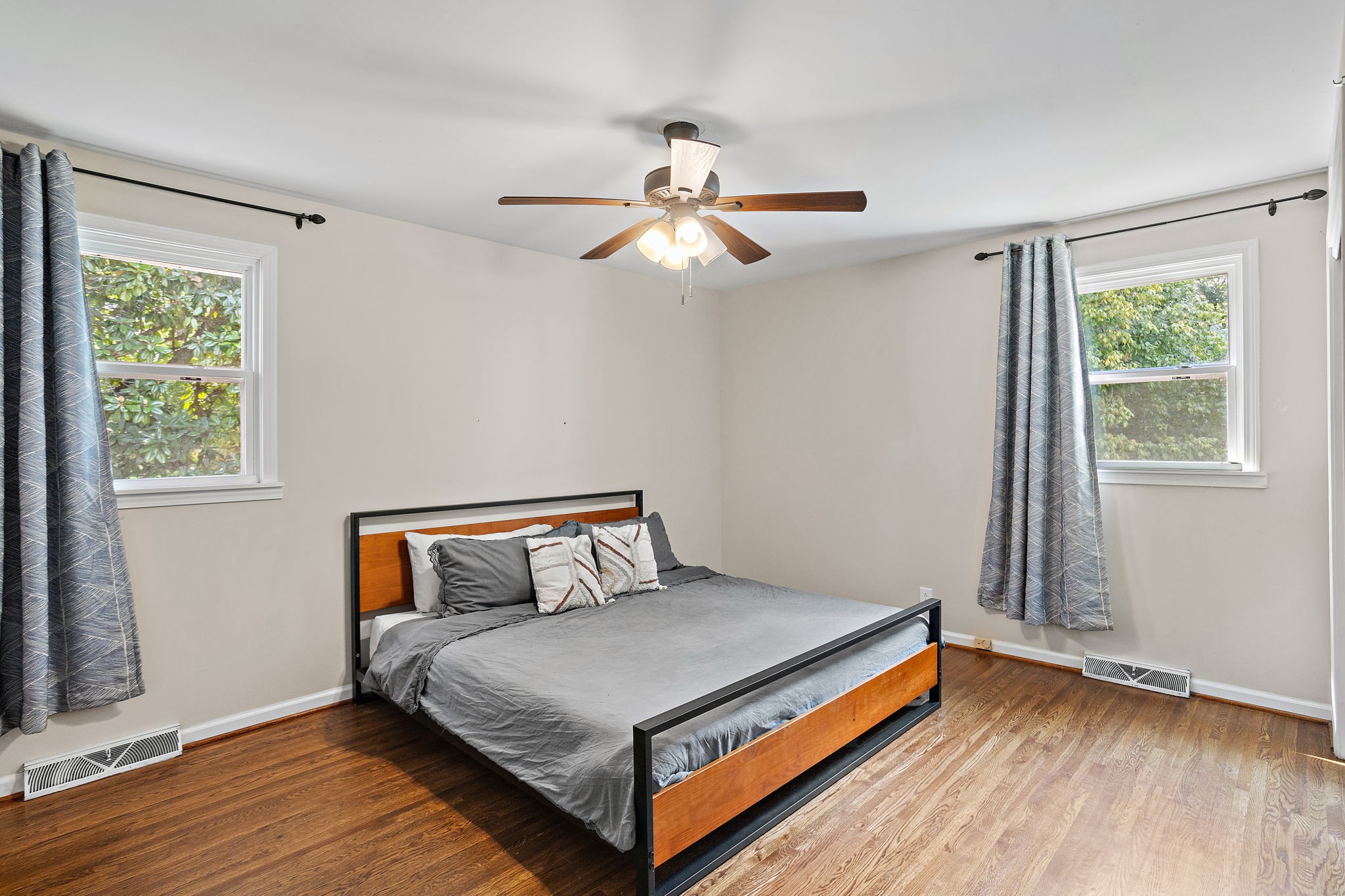 613 River Rouge Dr