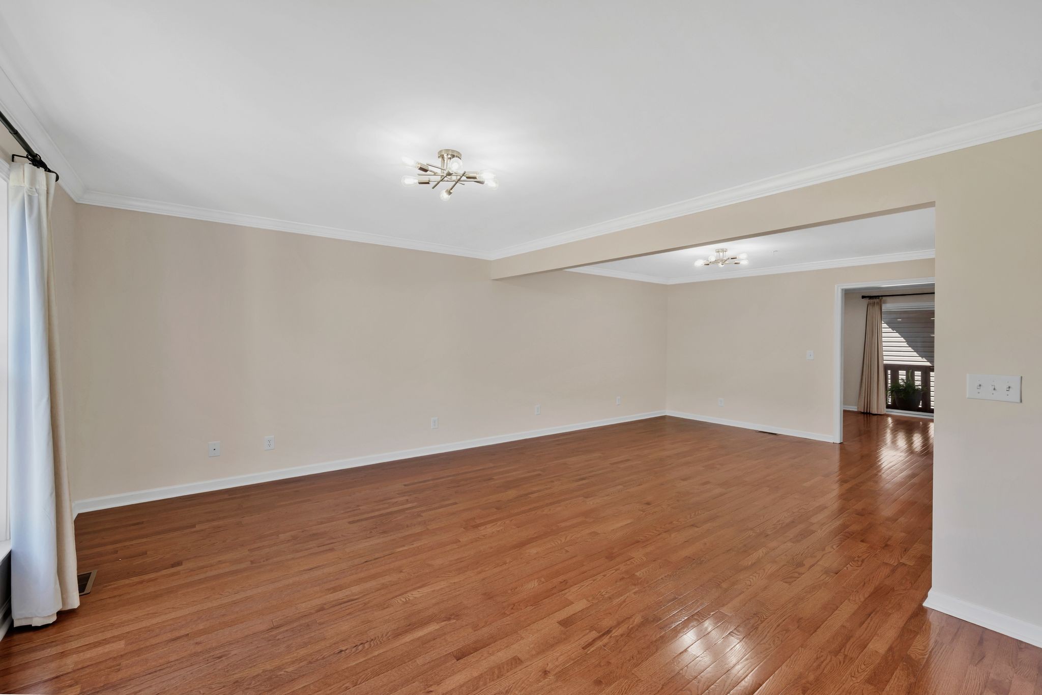 702 Vineland Ct