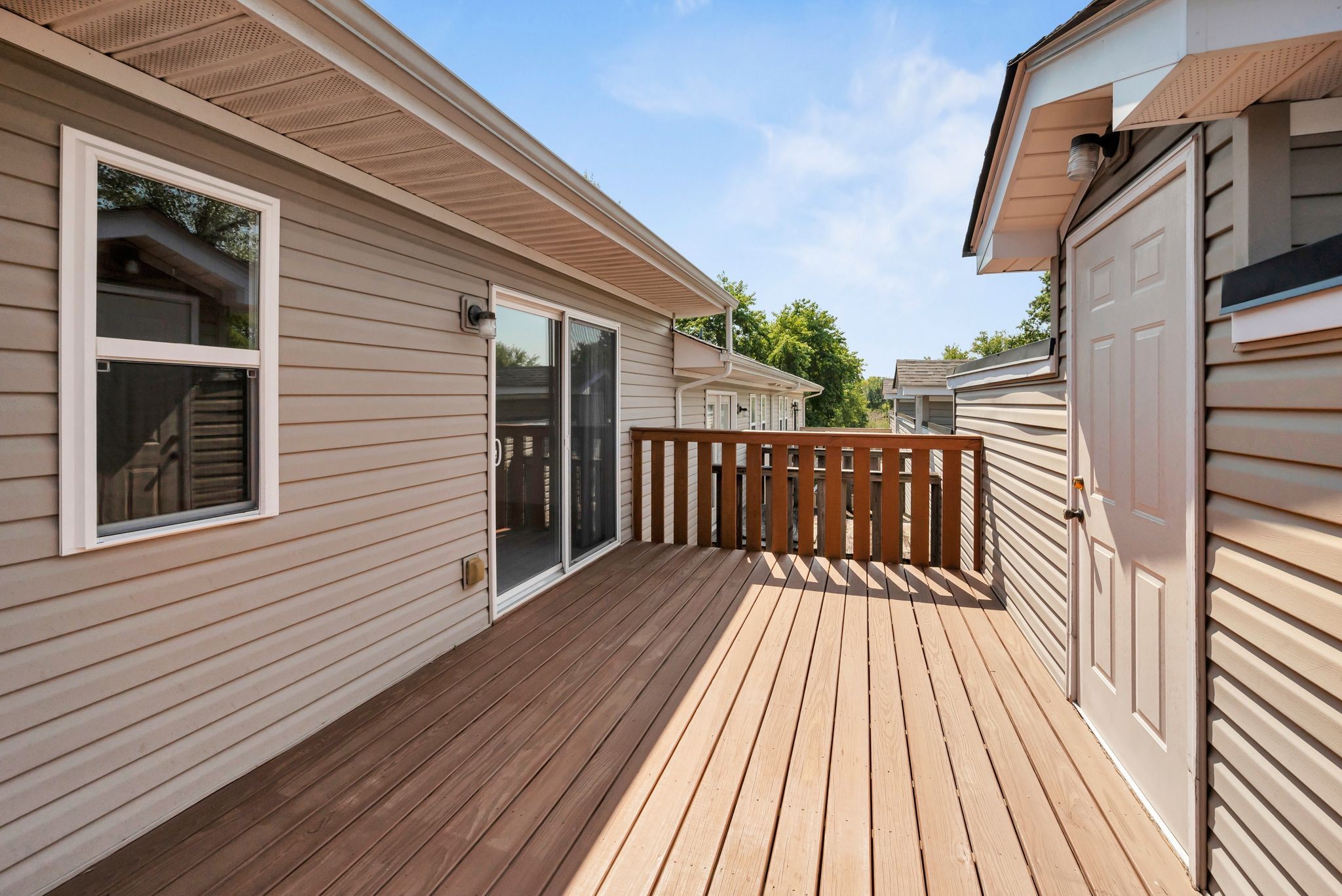702 Vineland Ct