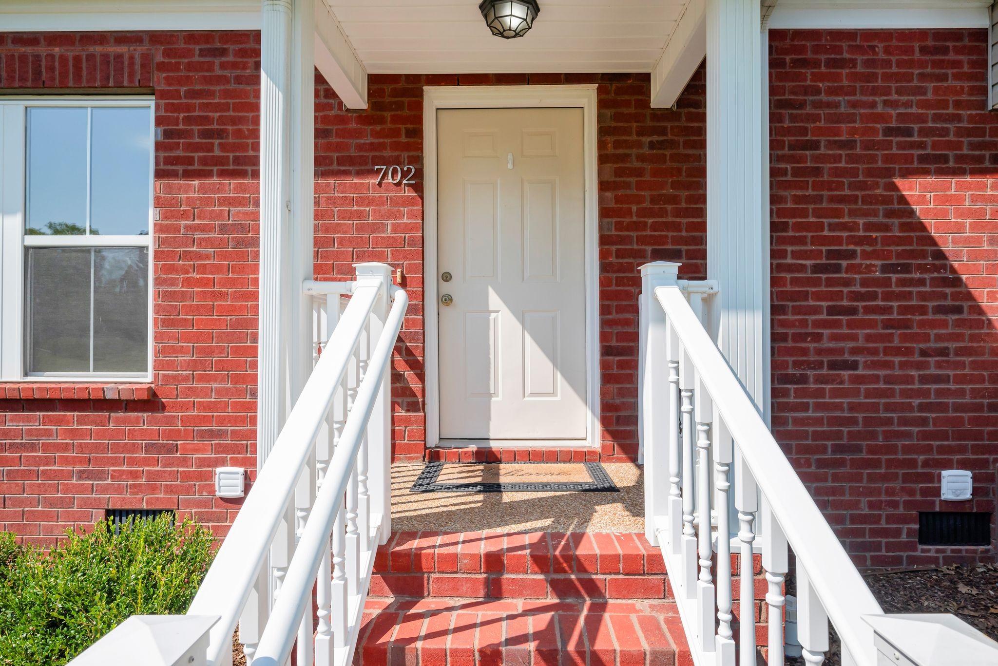 702 Vineland Ct