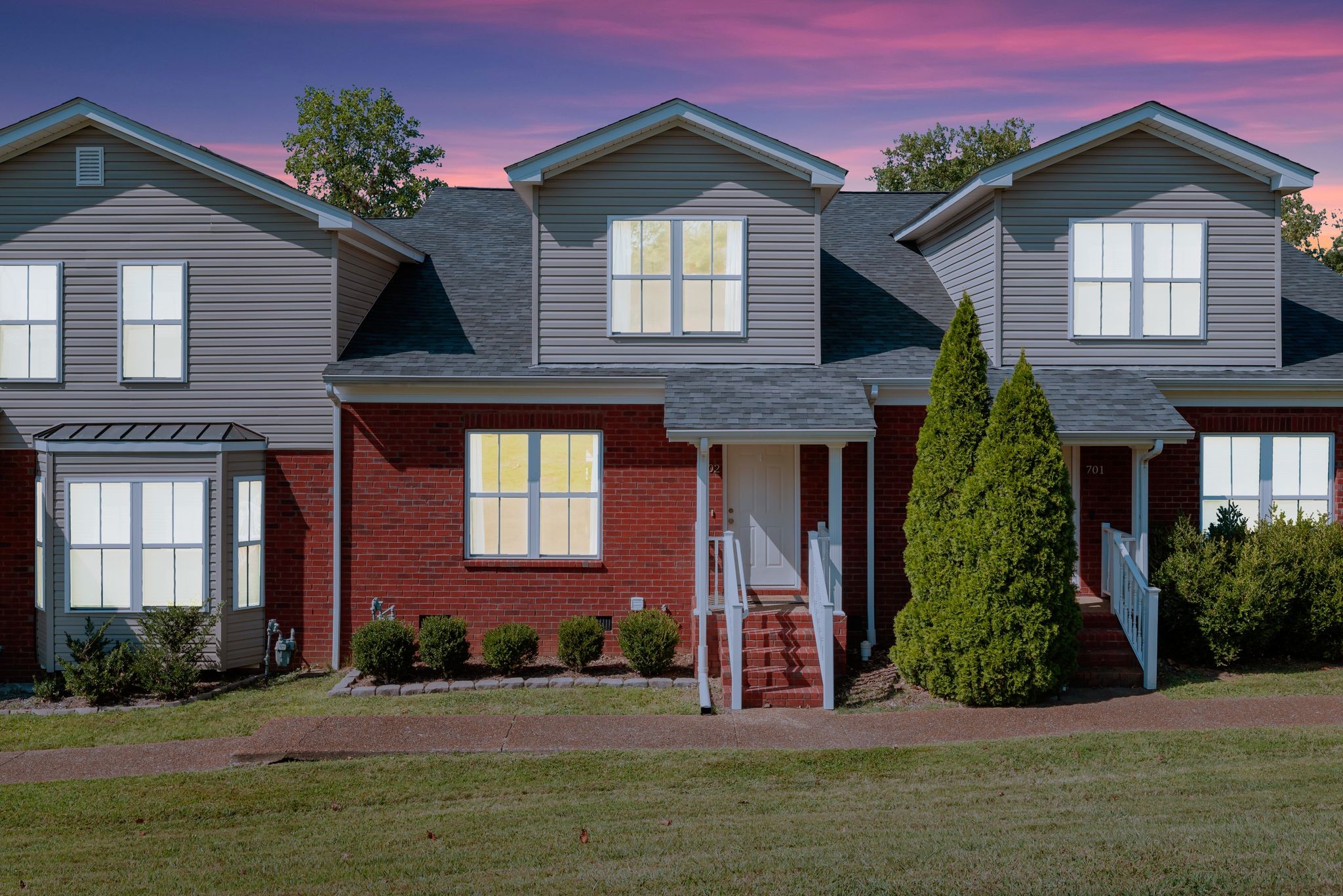 702 Vineland Ct