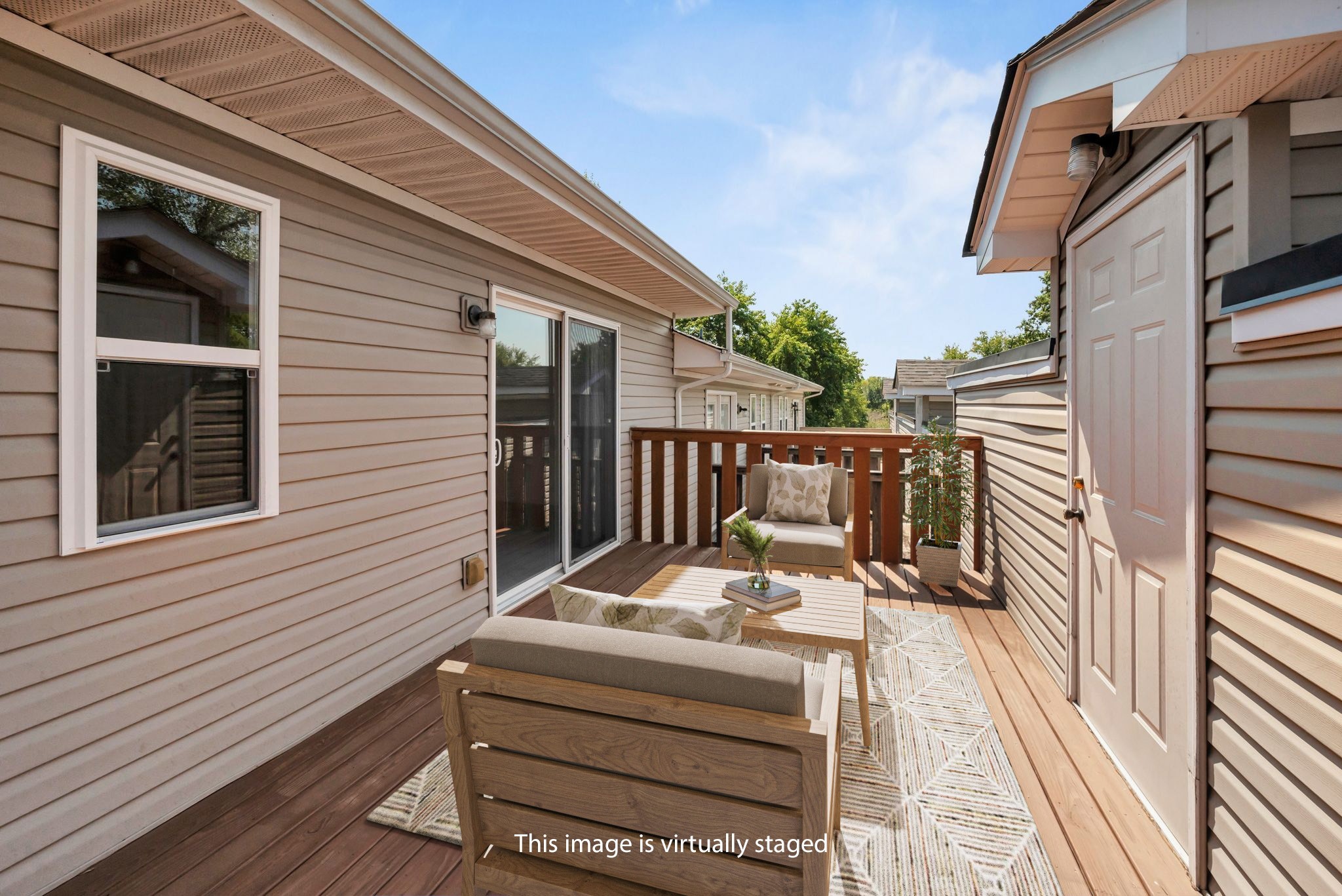 702 Vineland Ct