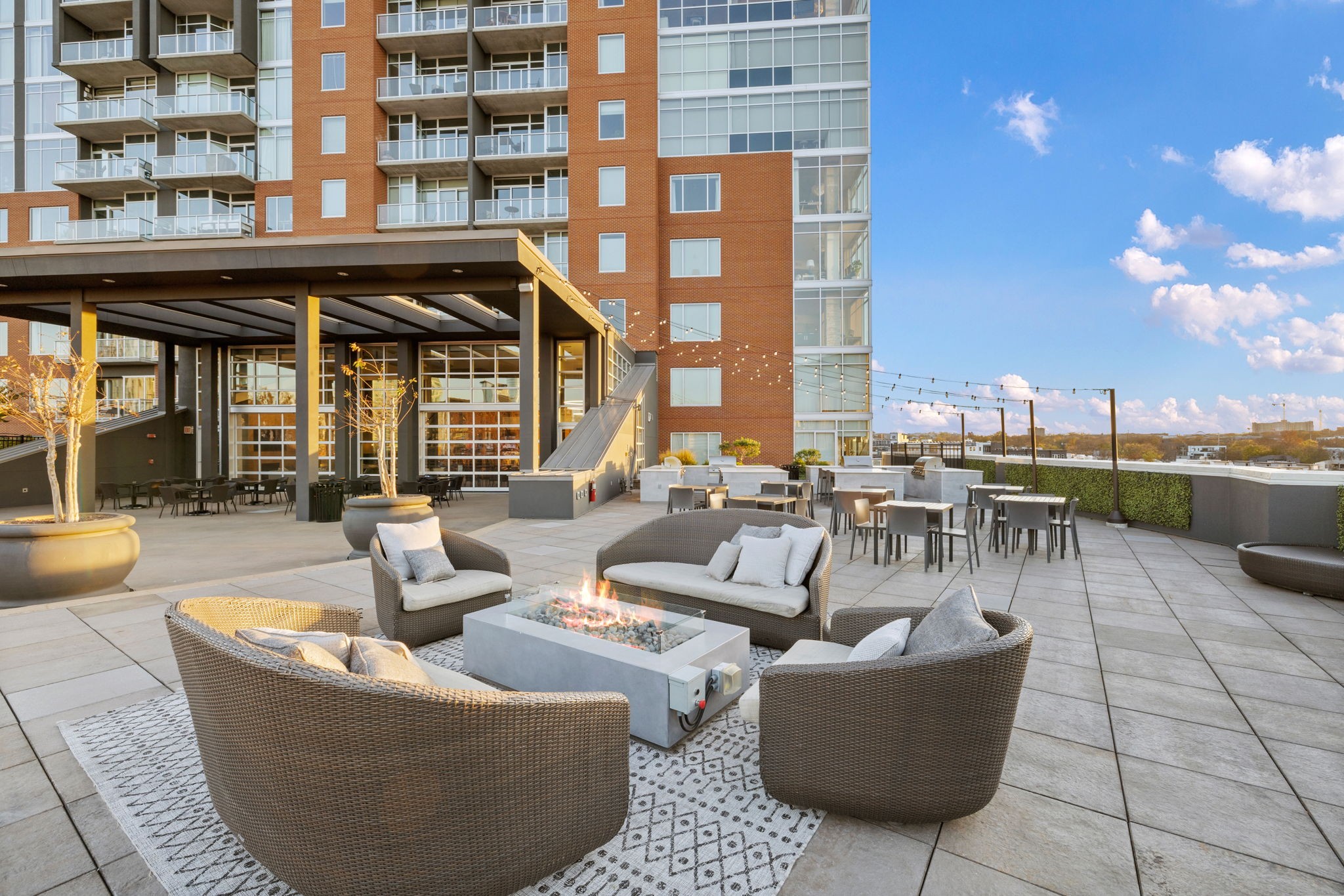 600 12th Ave, S Unit: 627