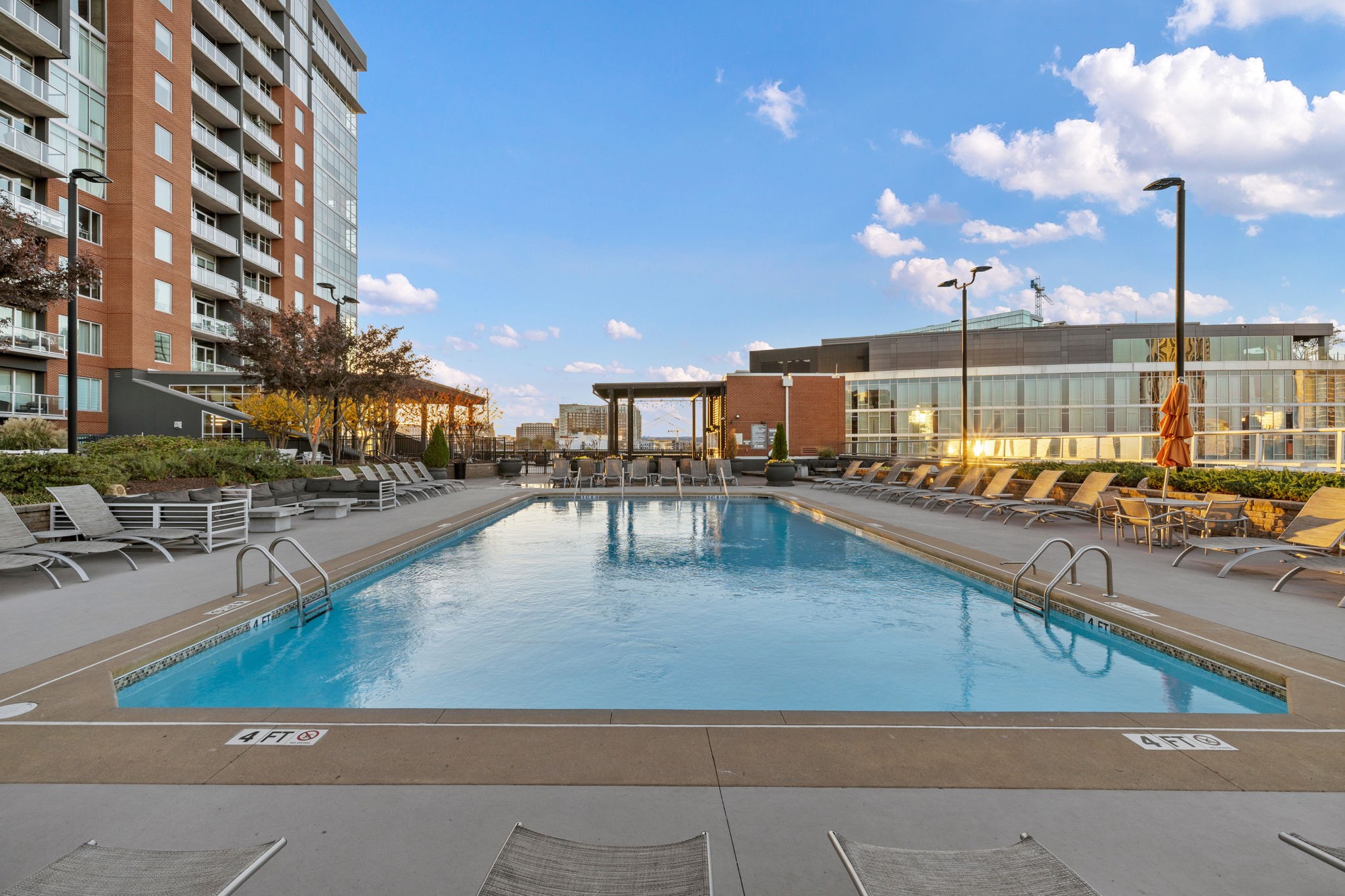 600 12th Ave, S Unit: 627
