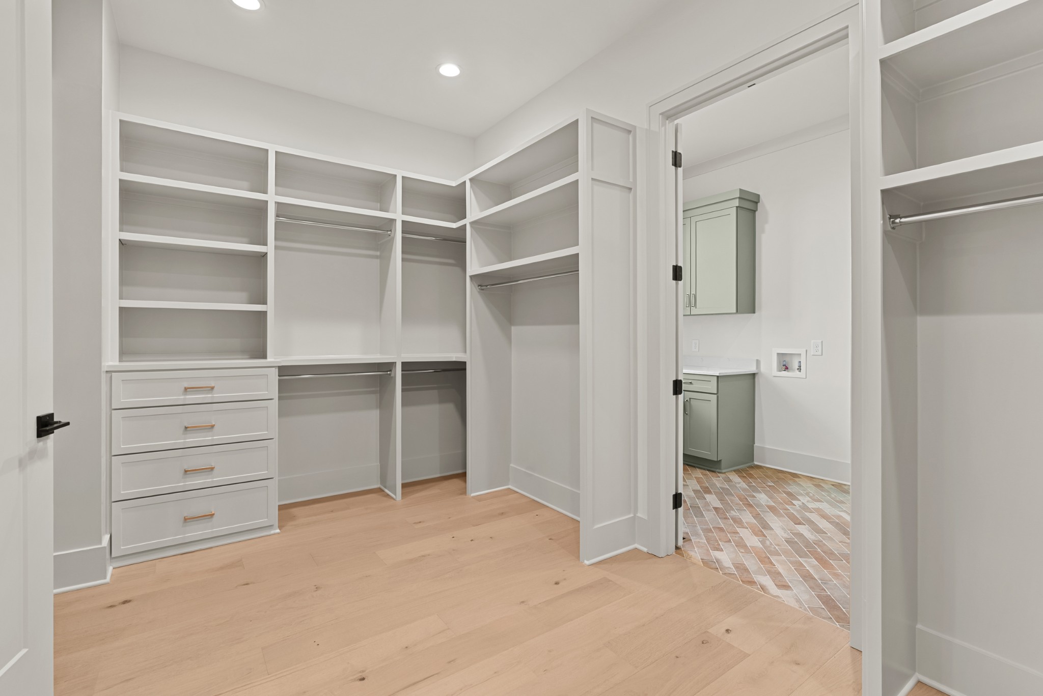 8105 Turning Point Dr