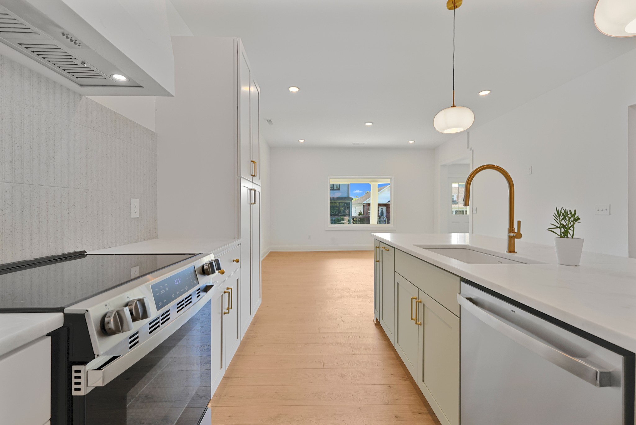 100 Maury St