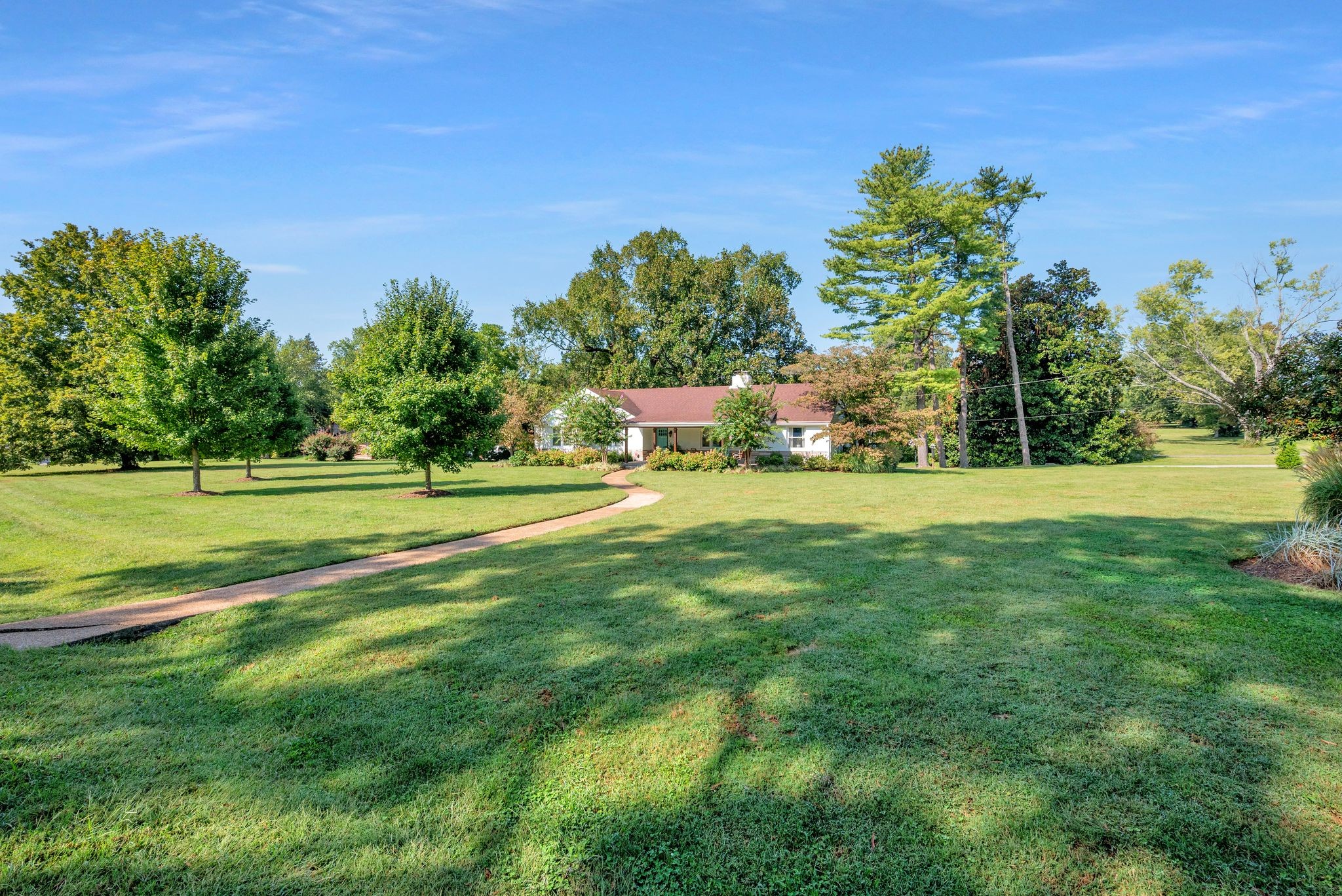 5001 Stillwood Dr
