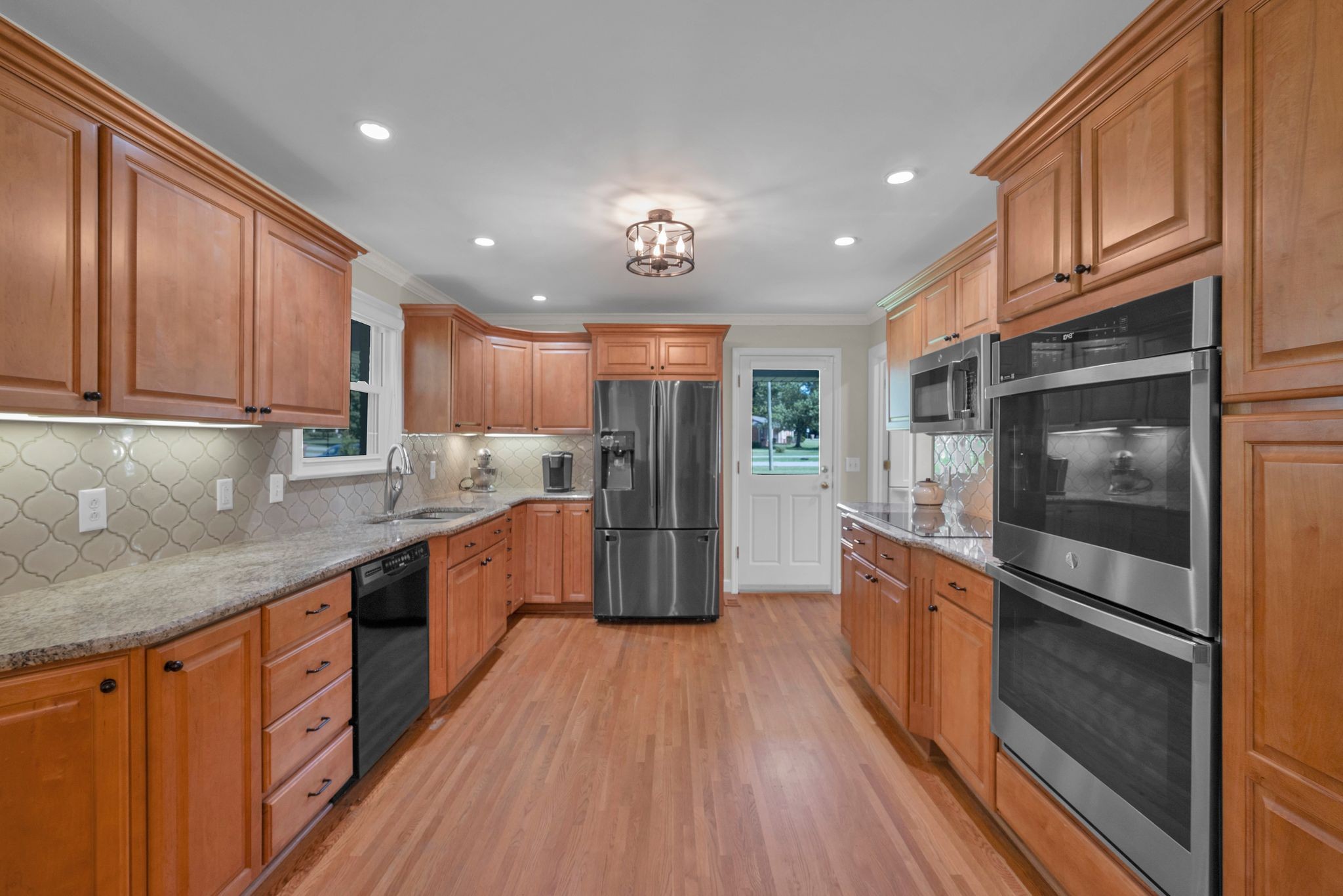 5001 Stillwood Dr