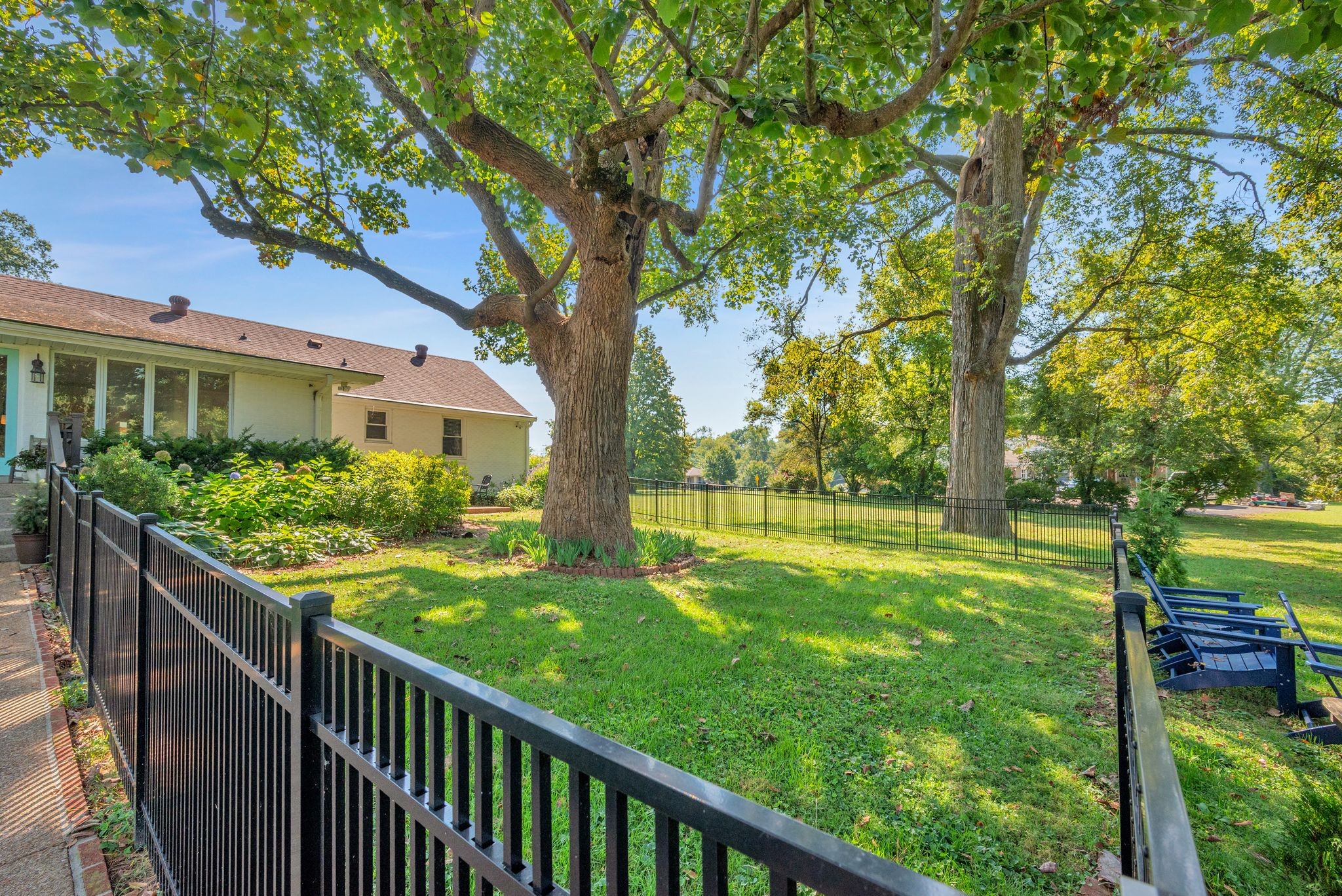 5001 Stillwood Dr